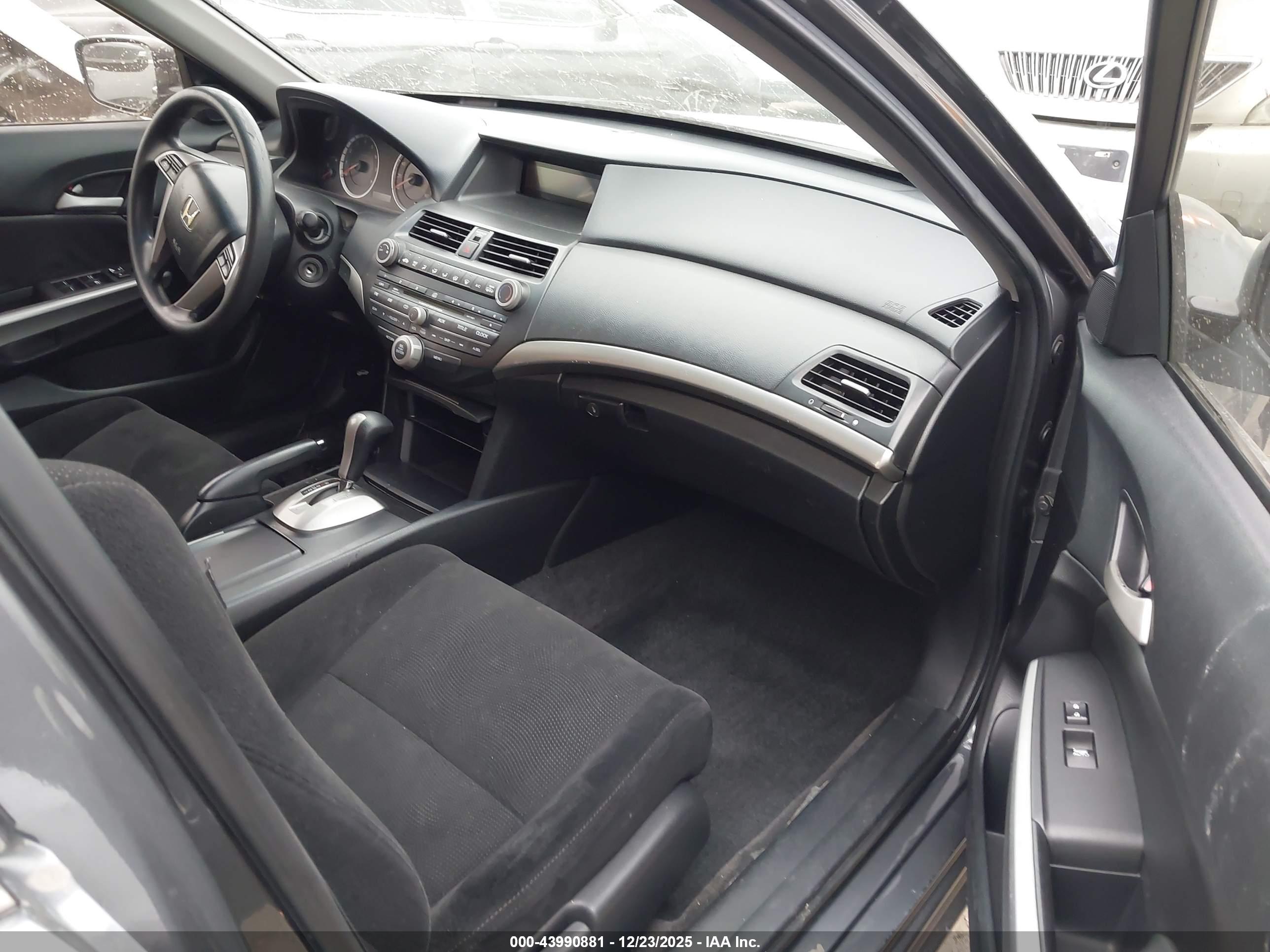 HONDA ACCORD image 5