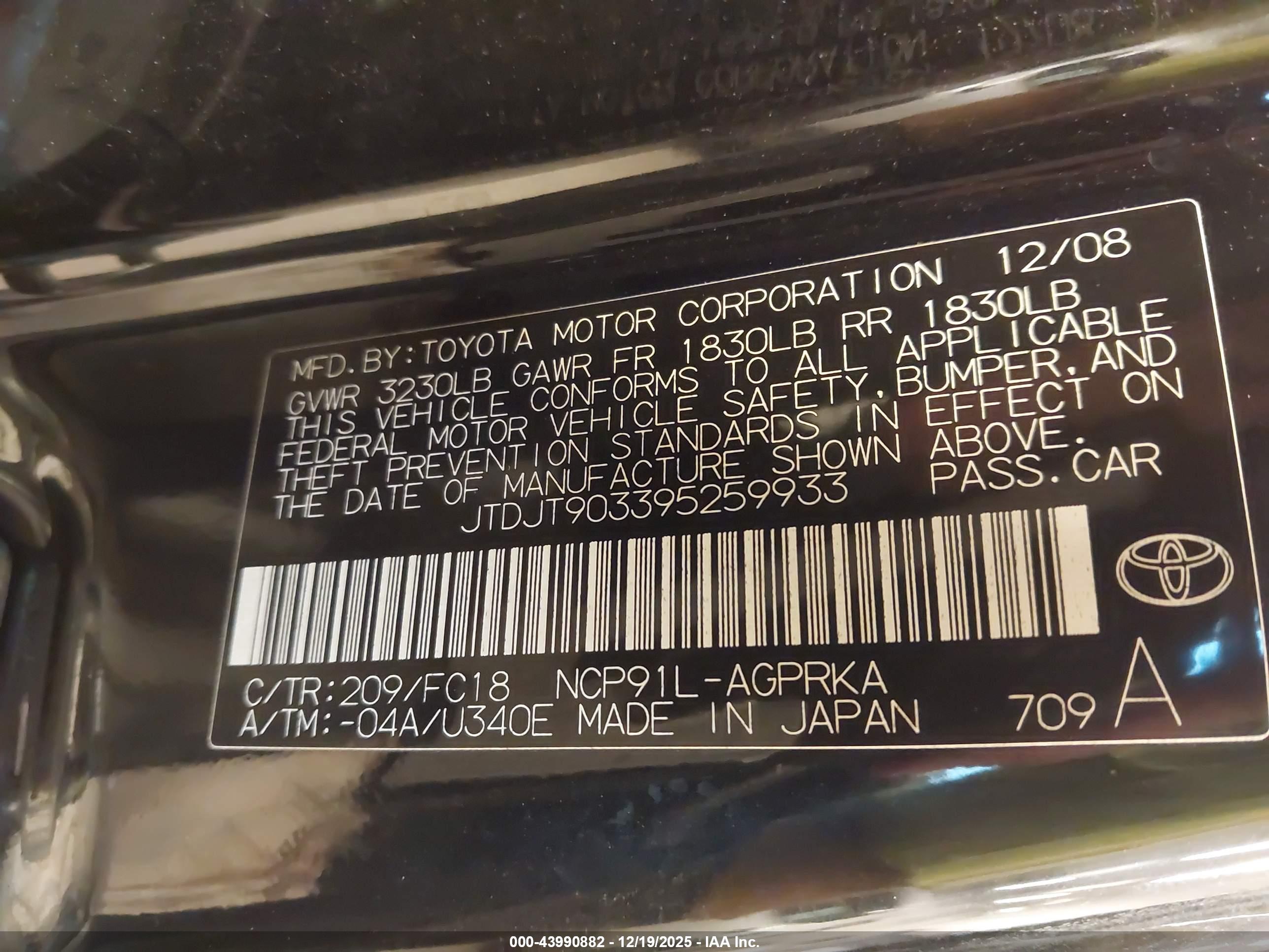 TOYOTA YARIS image 9