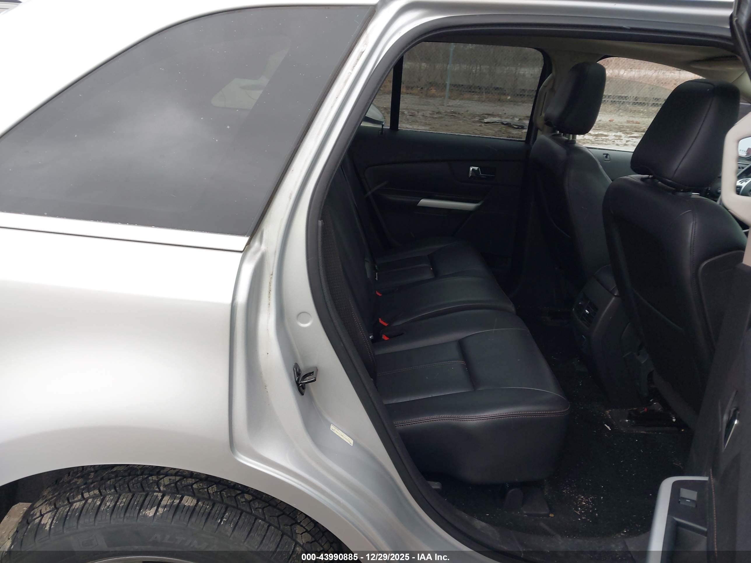 FORD EDGE image 8
