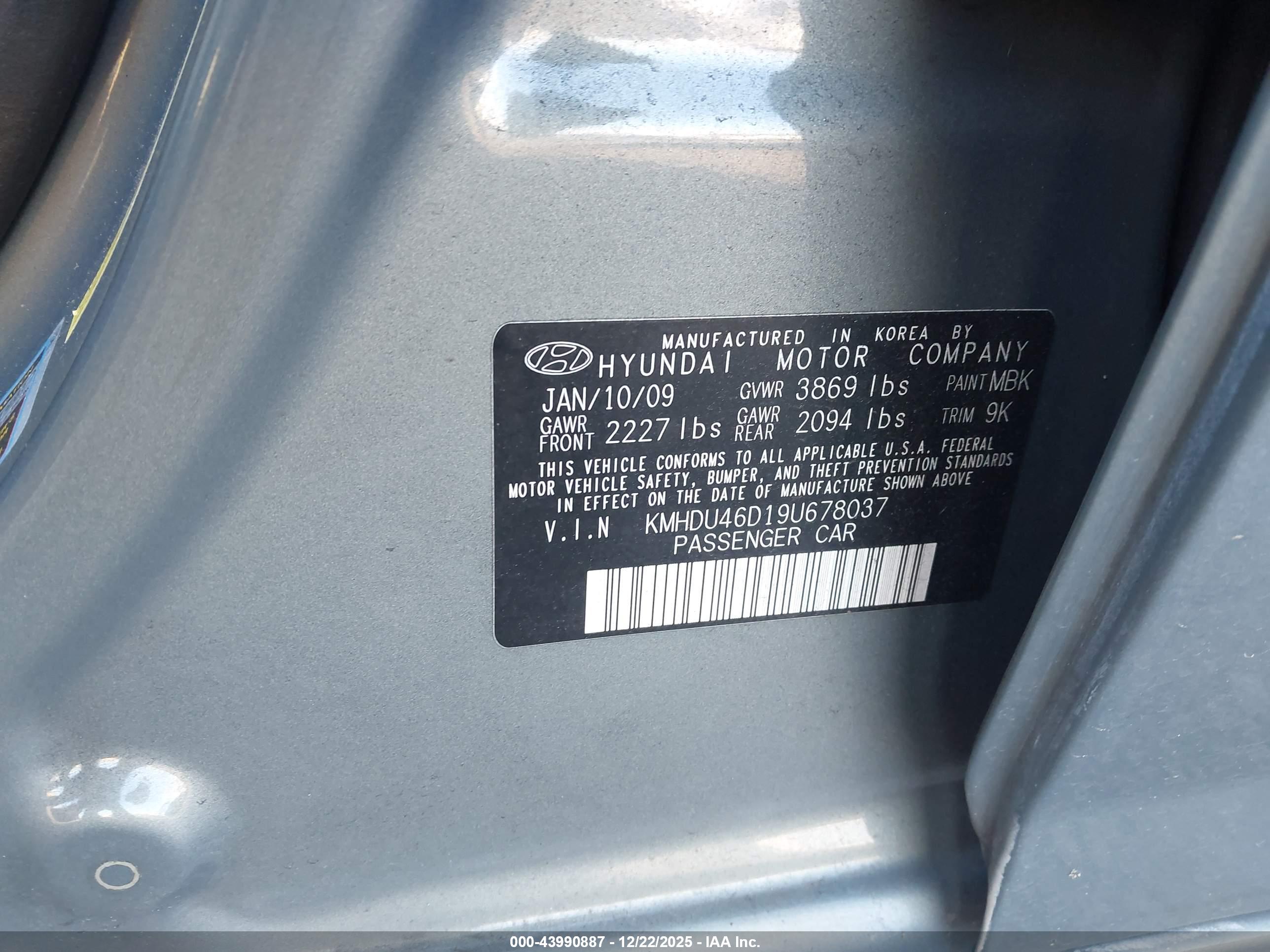 HYUNDAI ELANTRA image 9