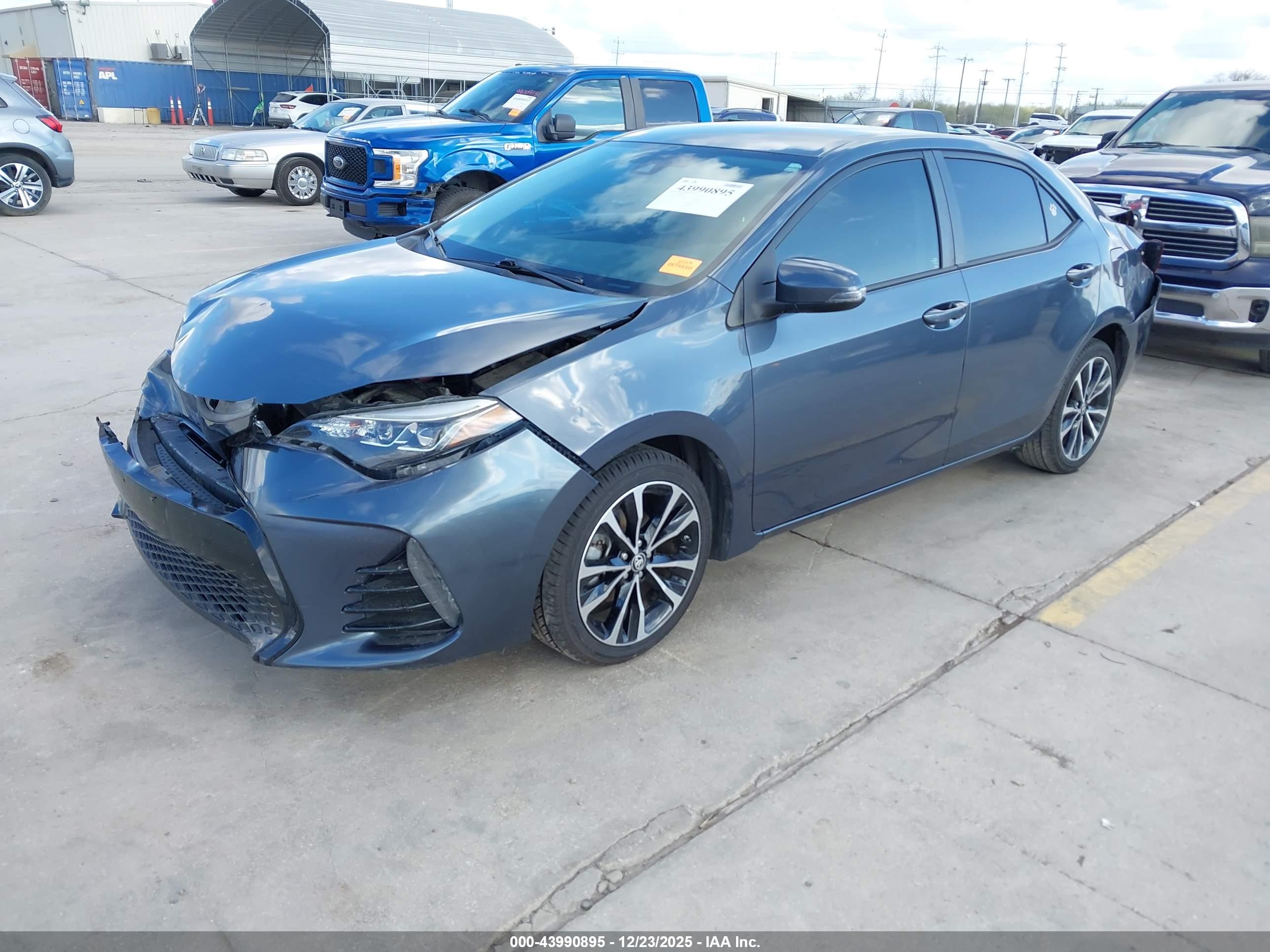 TOYOTA COROLLA image 2