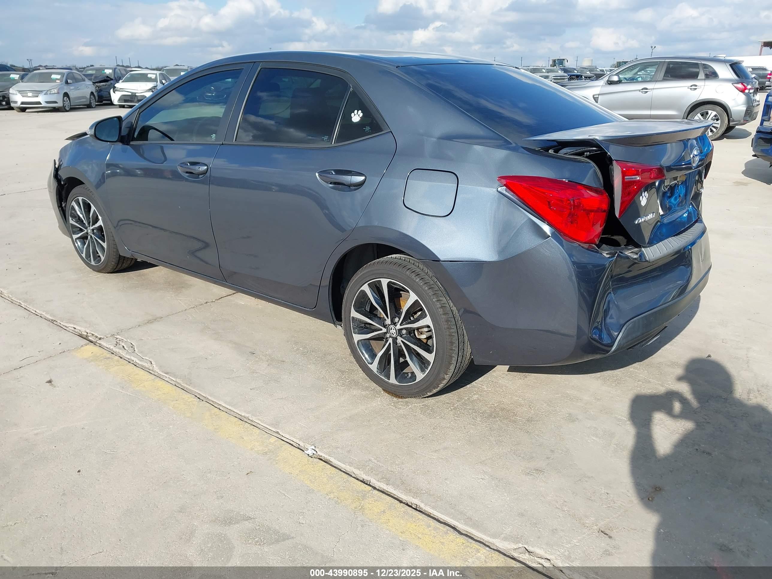 TOYOTA COROLLA image 3
