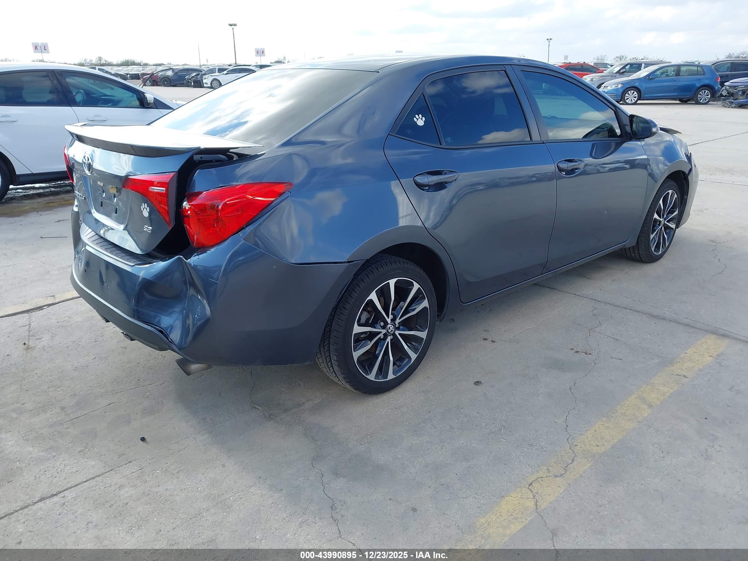 TOYOTA COROLLA image 4