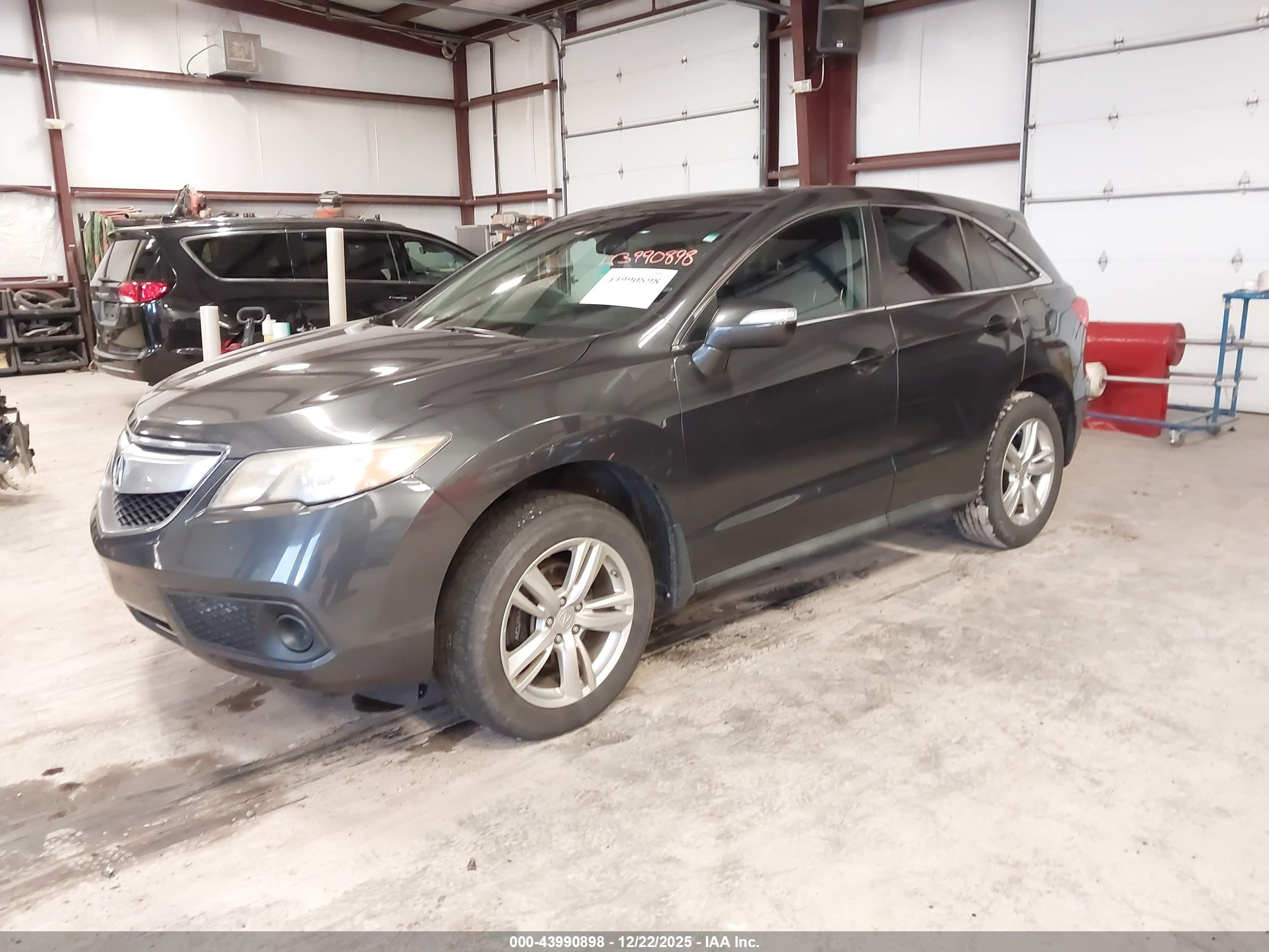 ACURA RDX image 2