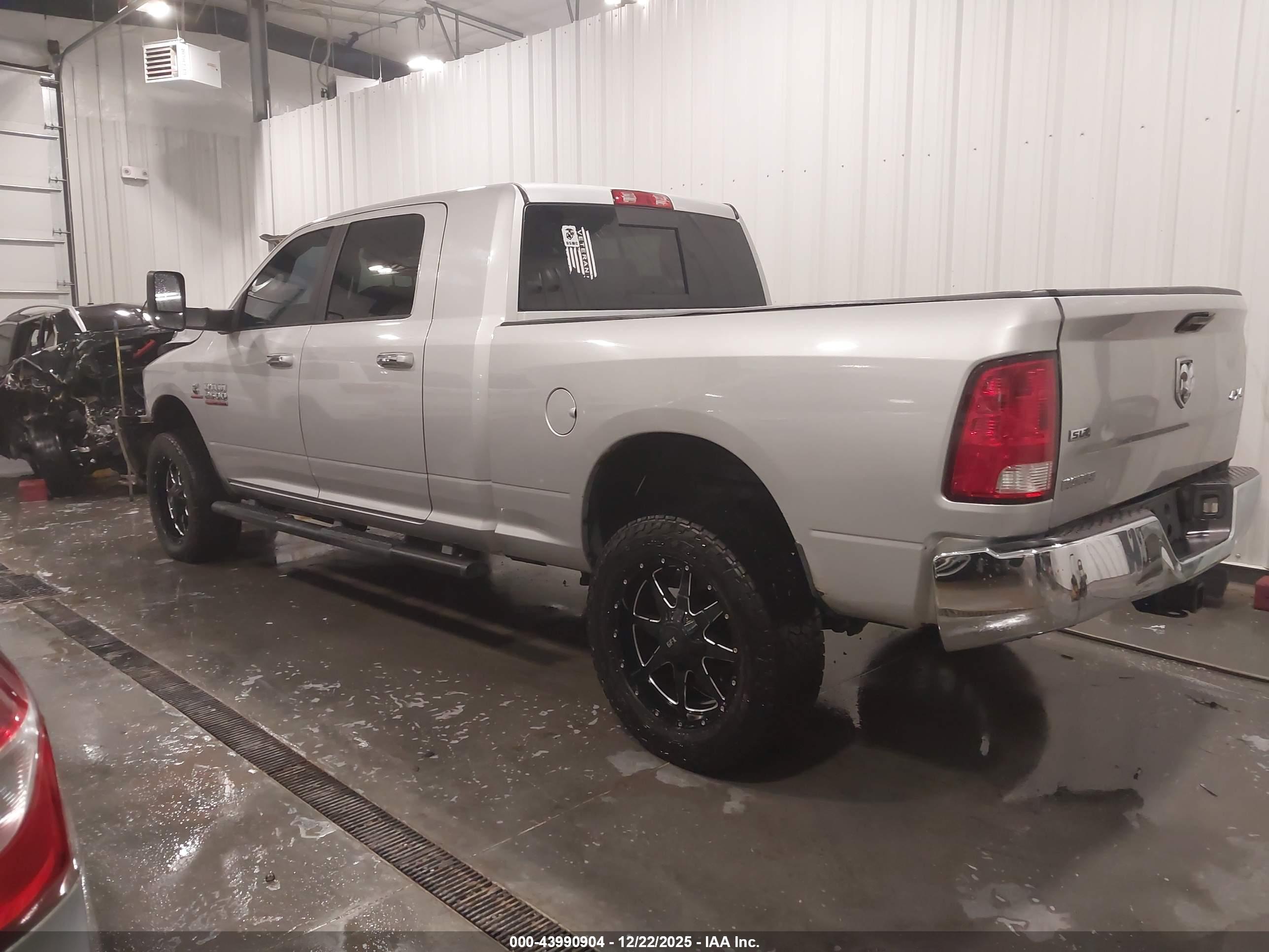 RAM 2500 image 3