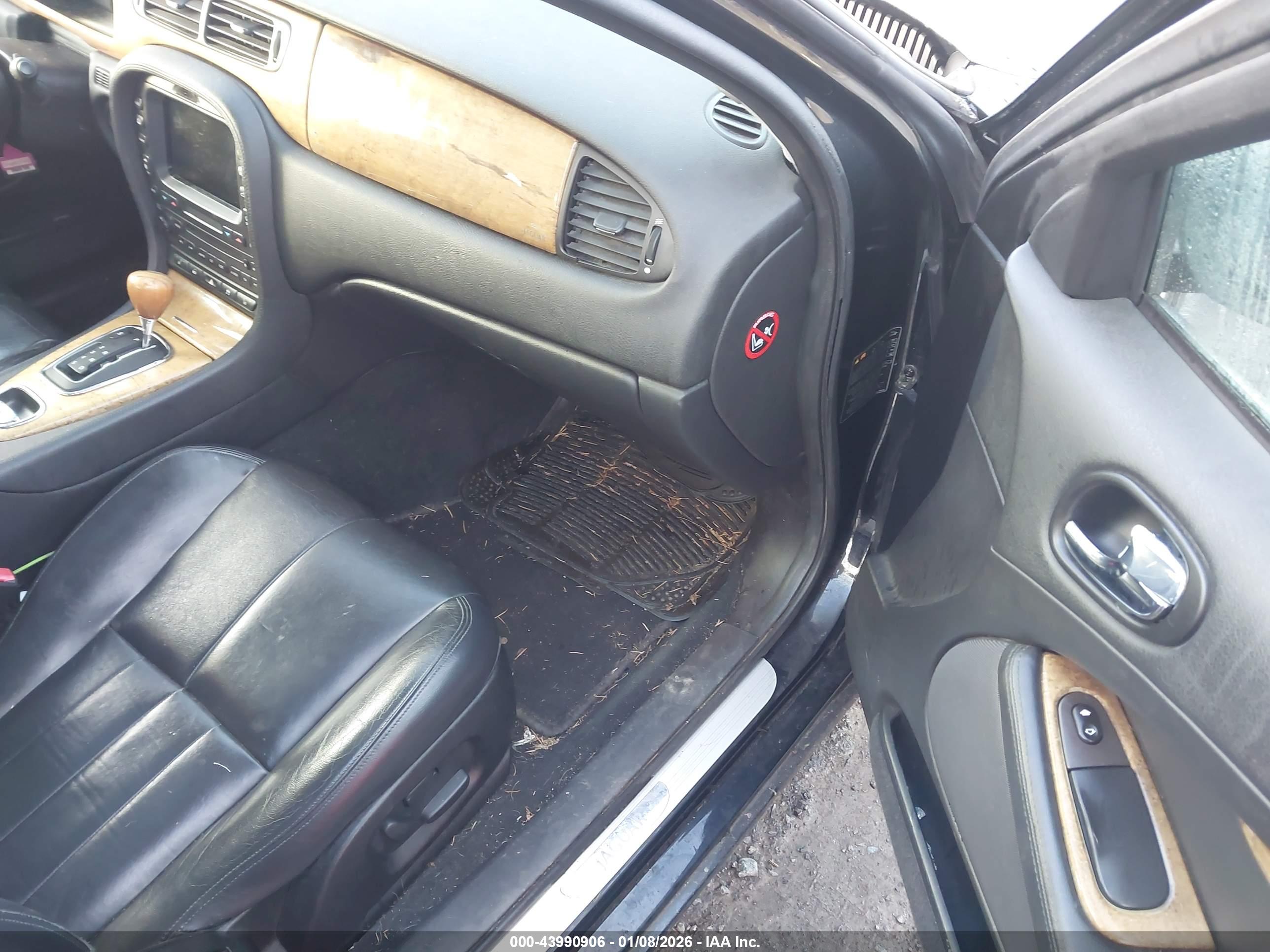 JAGUAR S-TYPE image 5