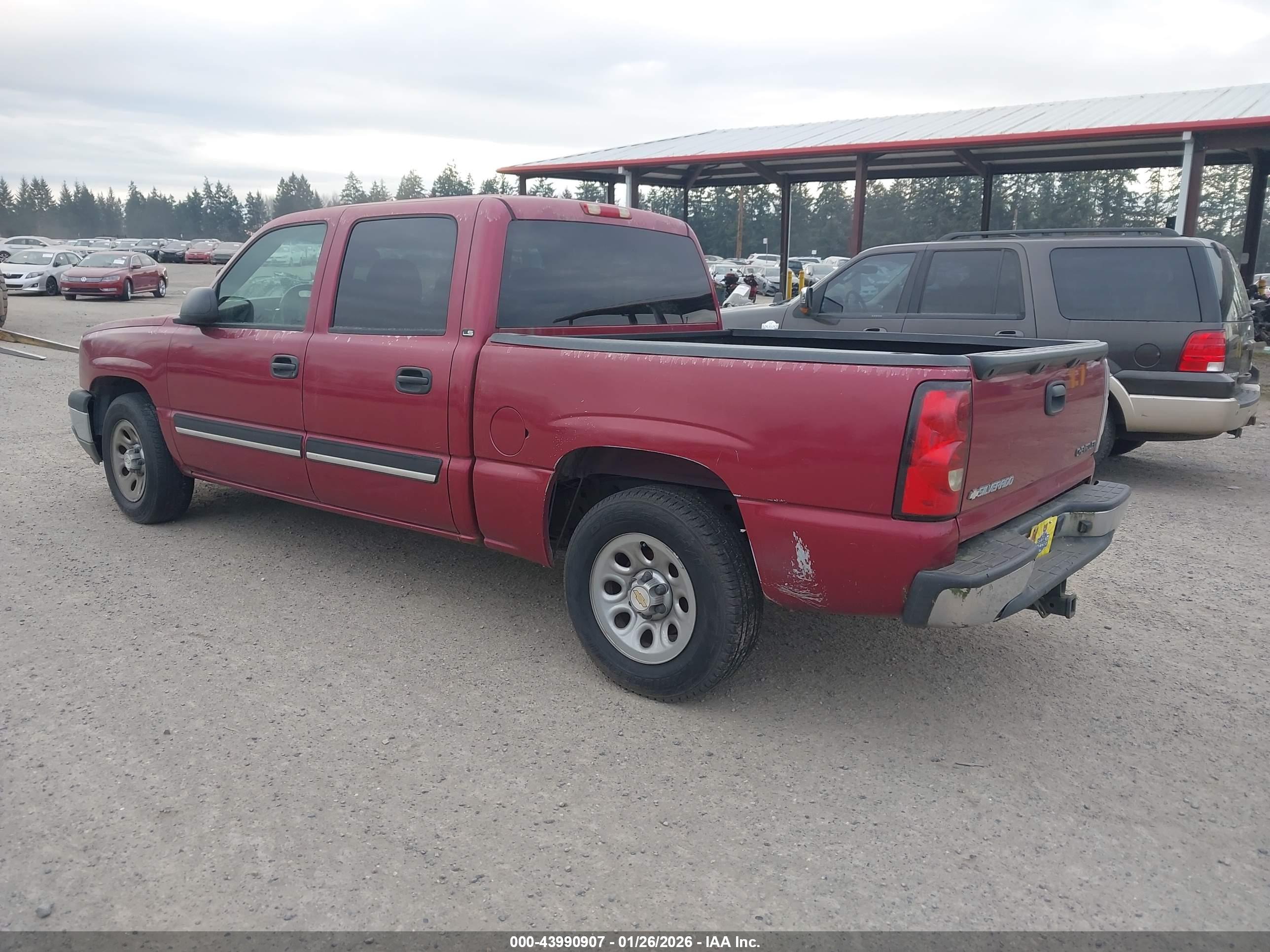 CHEVROLET SILVERADO image 3