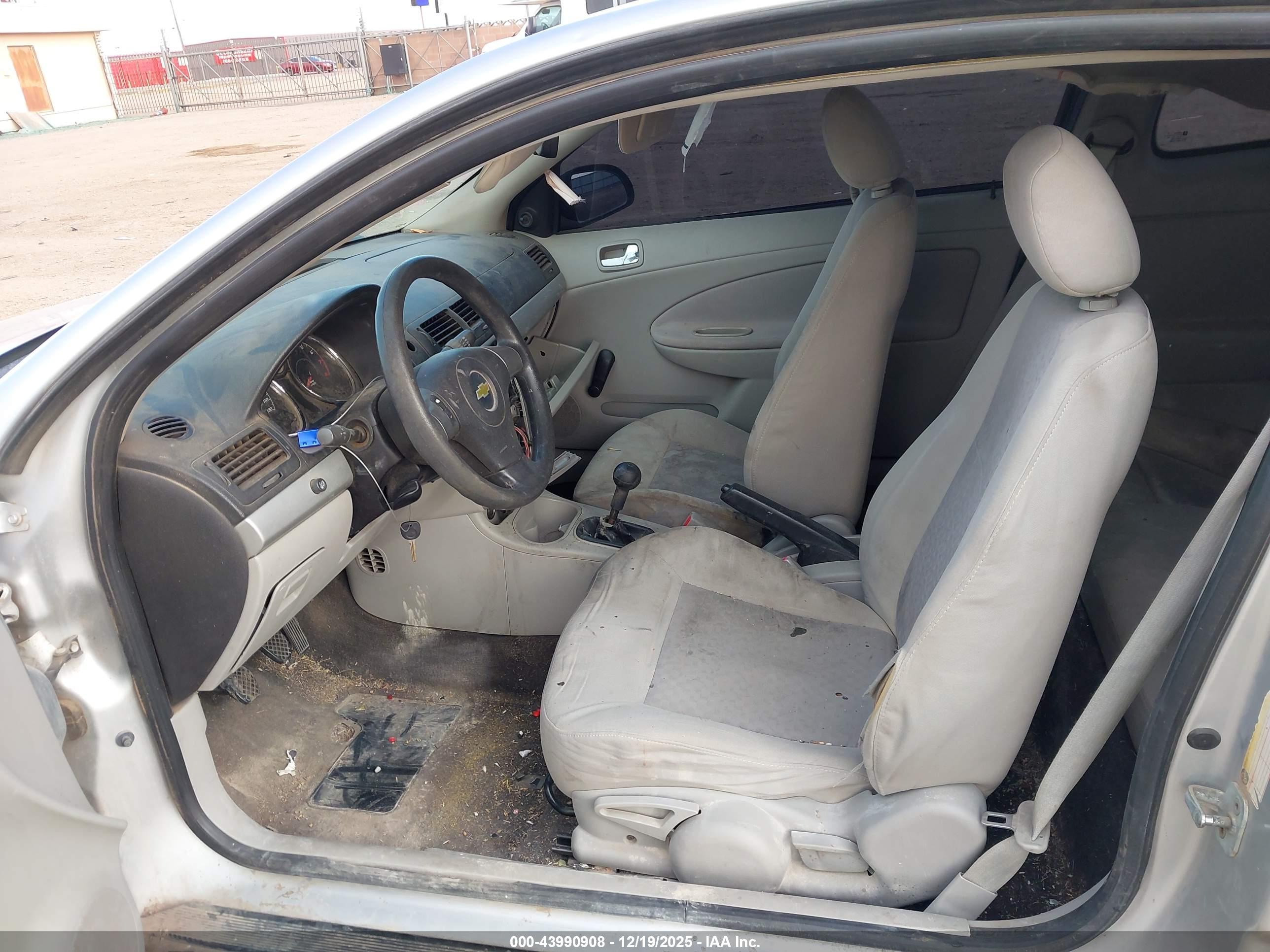 CHEVROLET COBALT image 5
