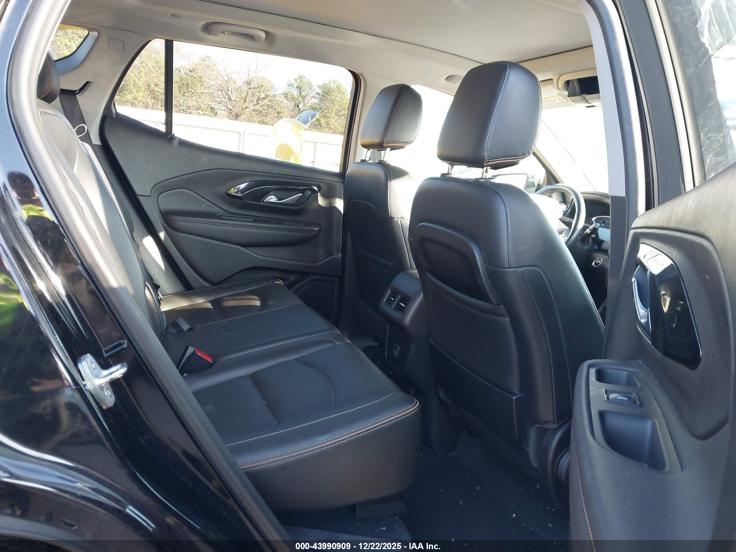 GMC TERRAIN image 8