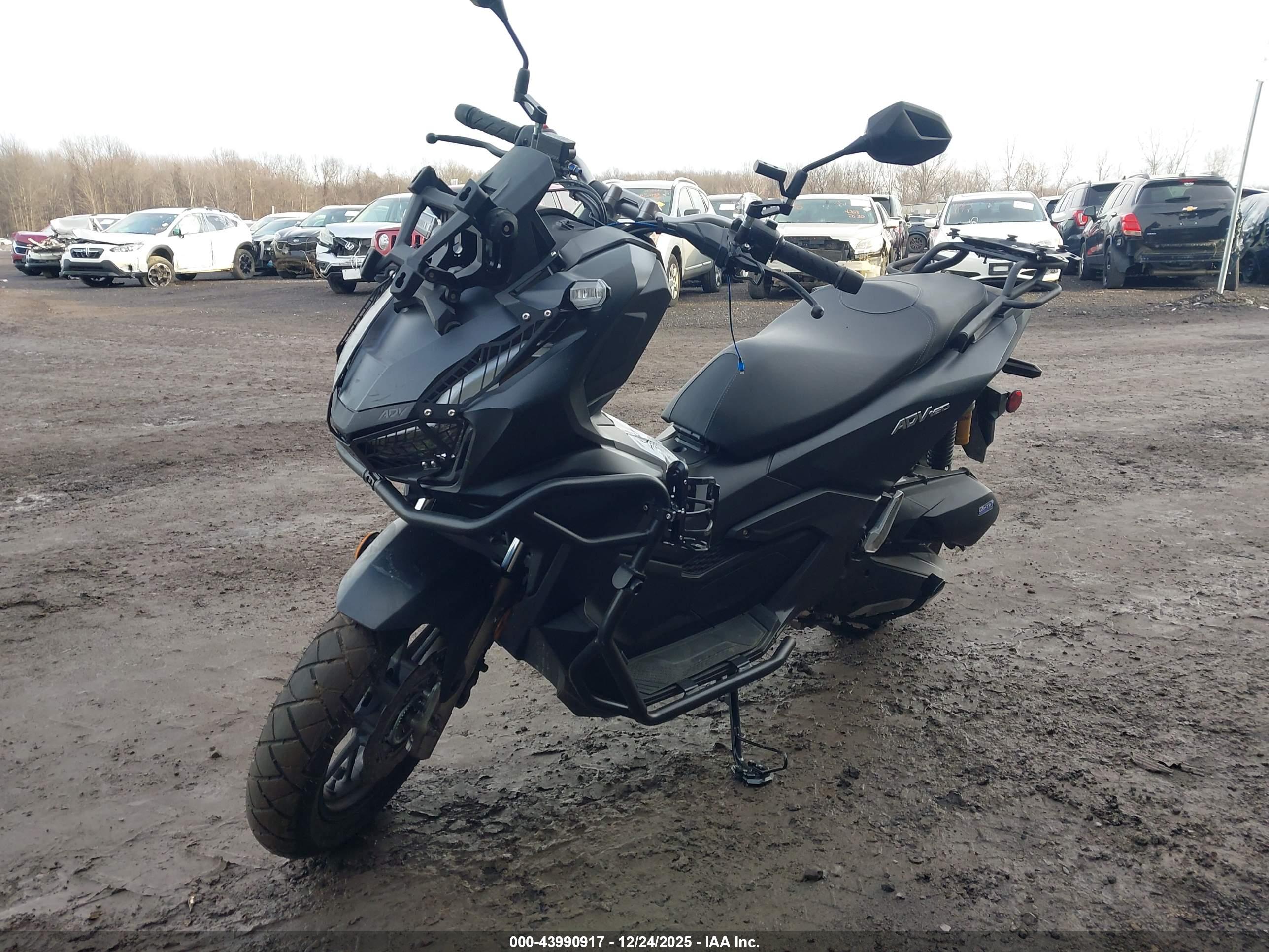 HONDA ADV160 image 2