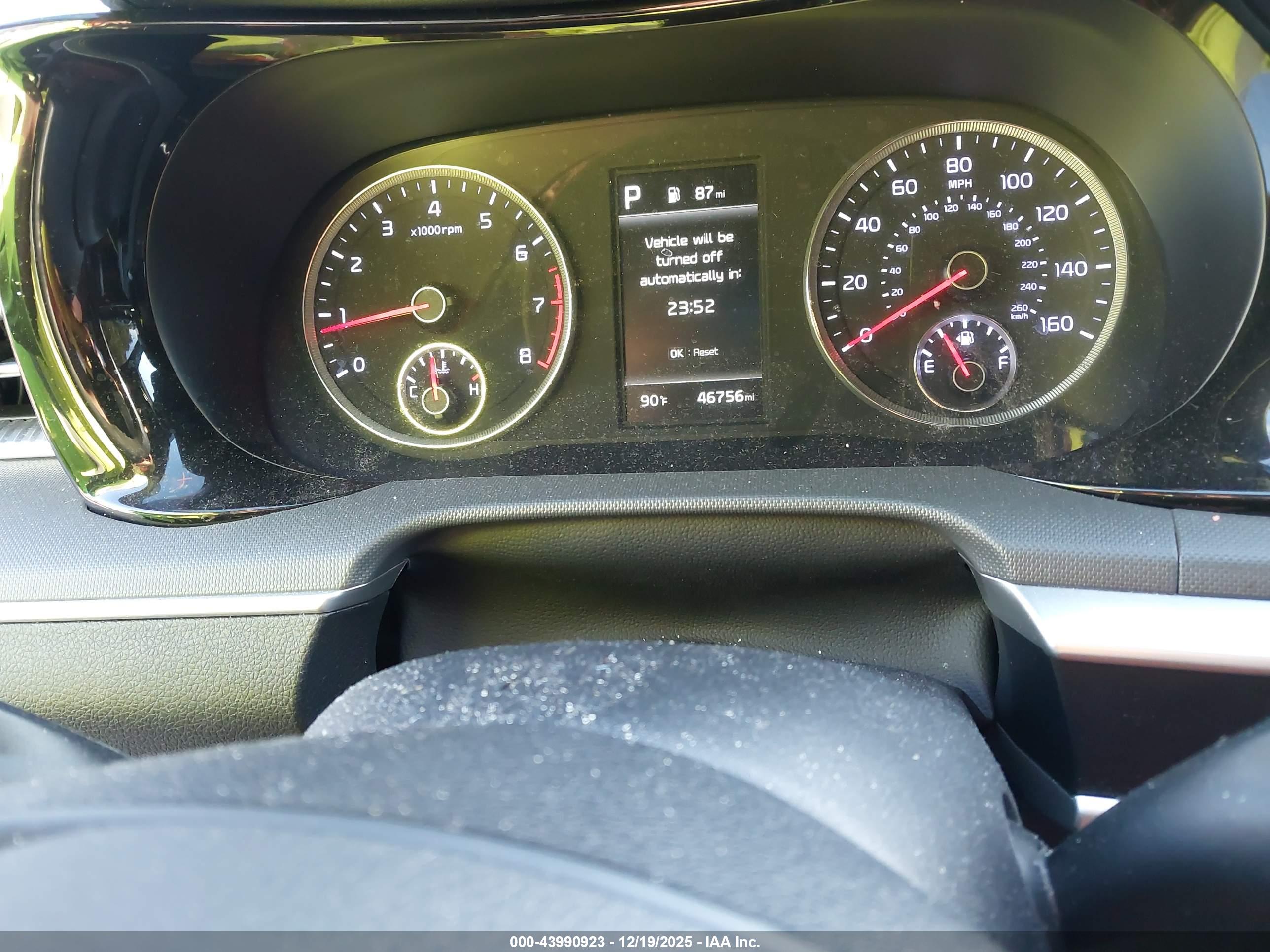KIA K5 image 7