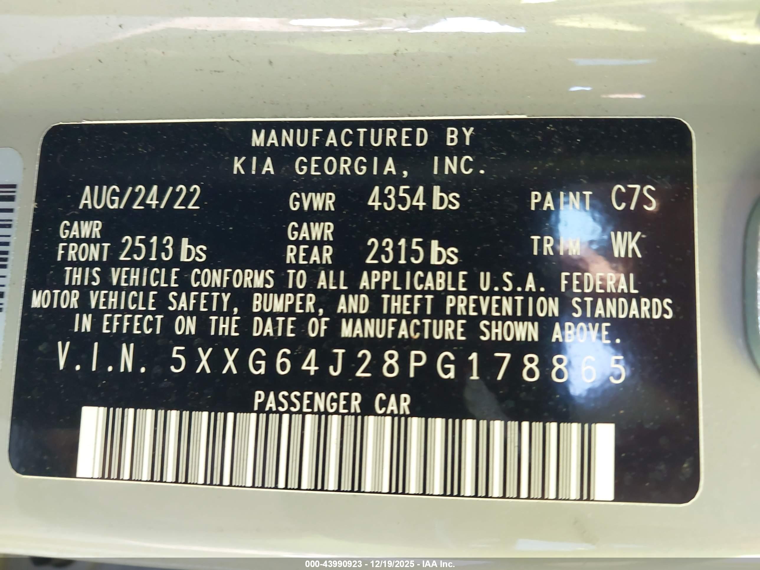 KIA K5 image 9