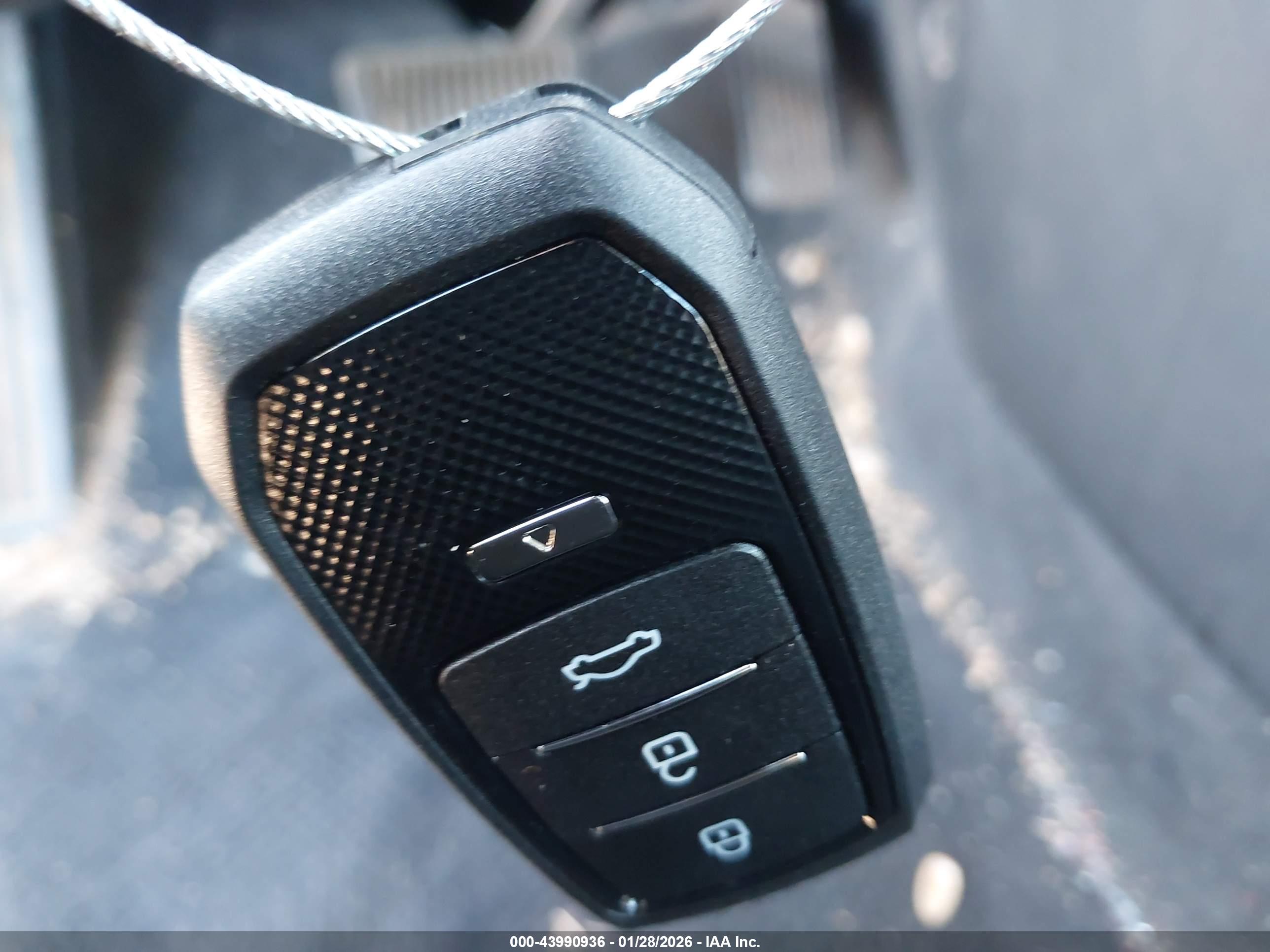 HYUNDAI ELANTRA image 11