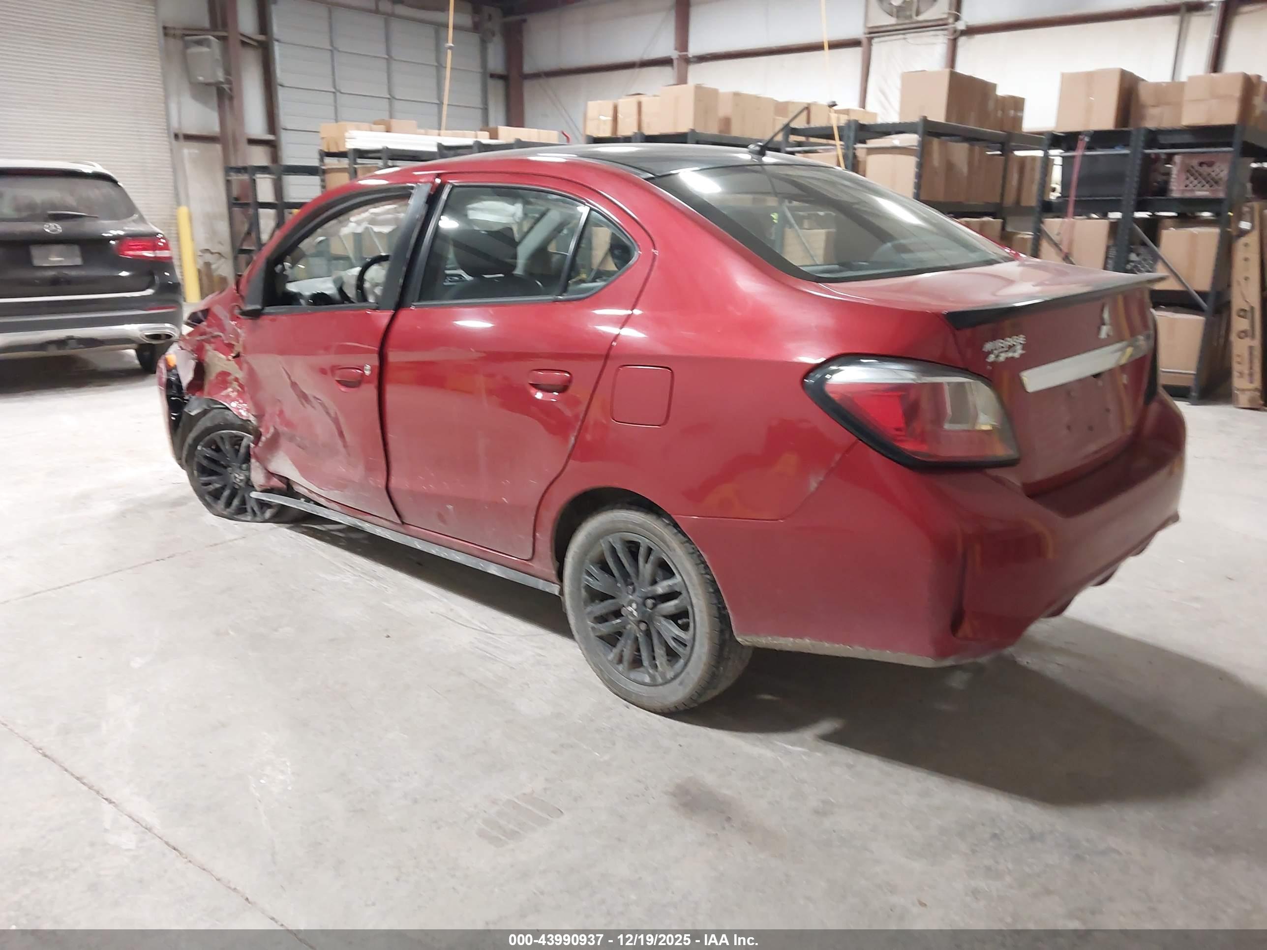 MITSUBISHI MIRAGE image 3