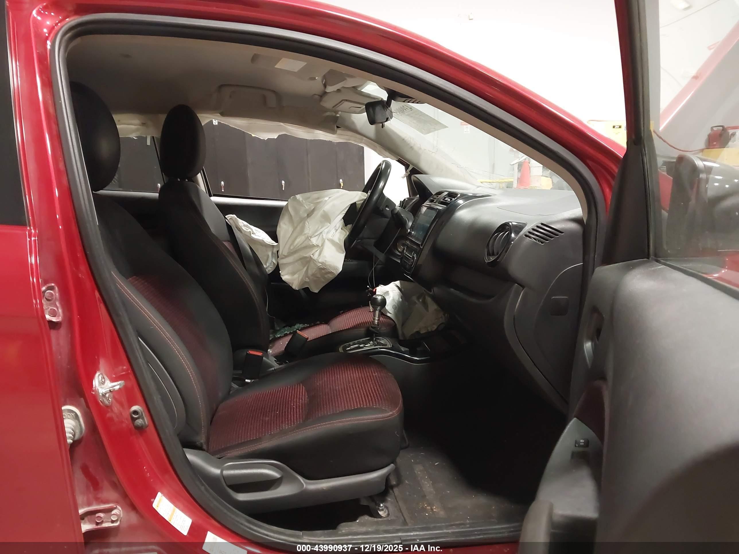 MITSUBISHI MIRAGE image 5