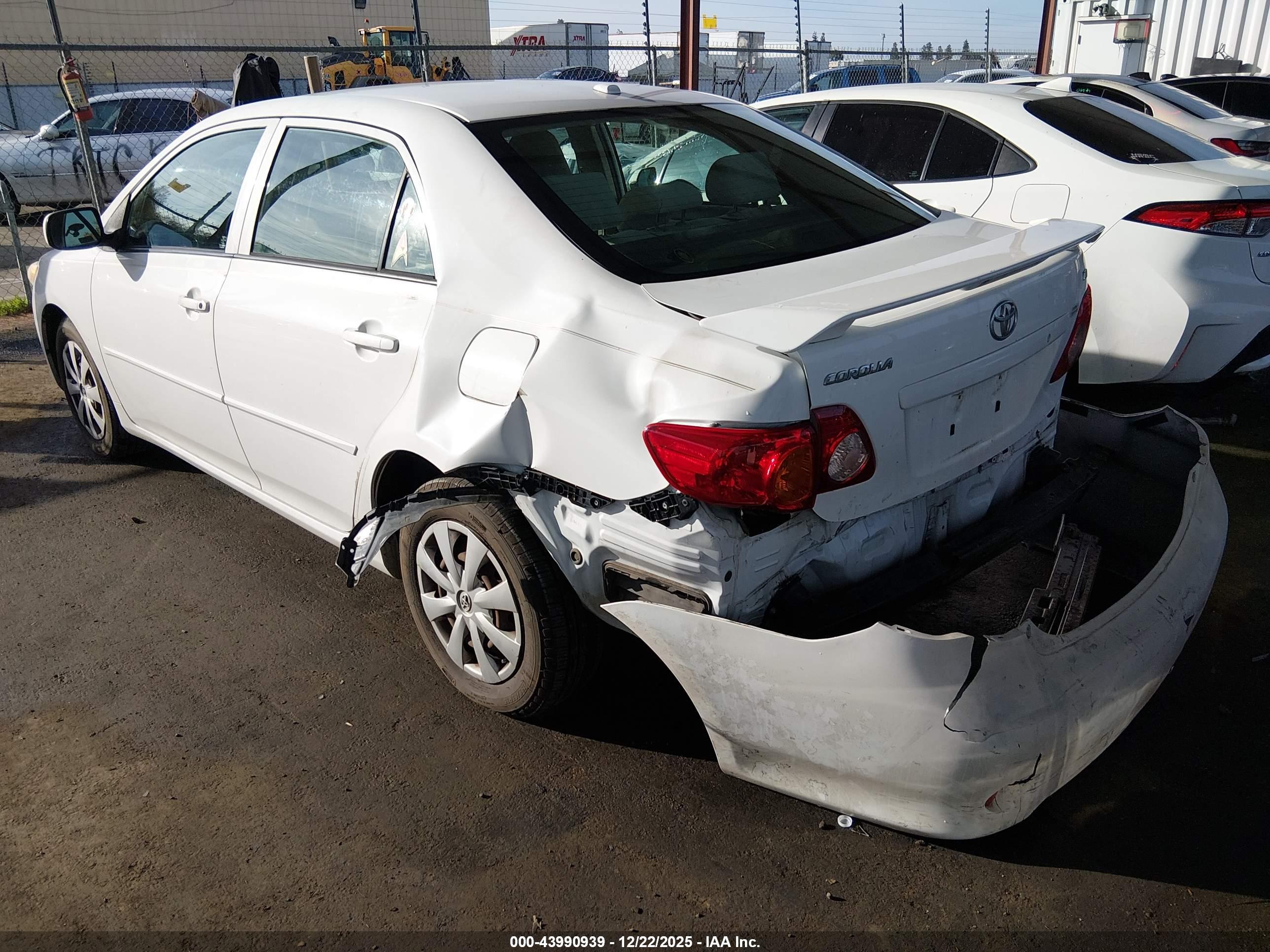 TOYOTA COROLLA image 3