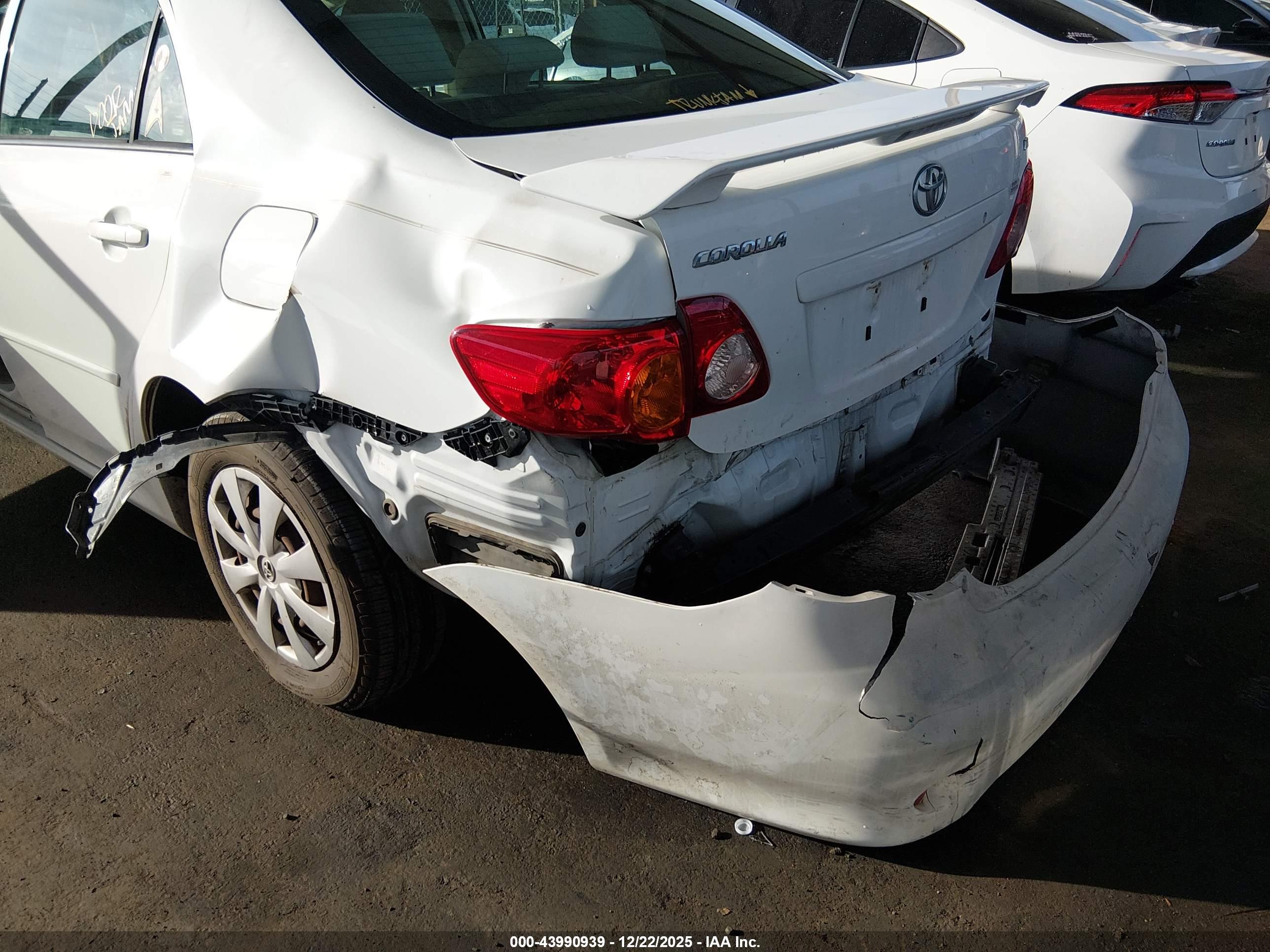TOYOTA COROLLA image 6