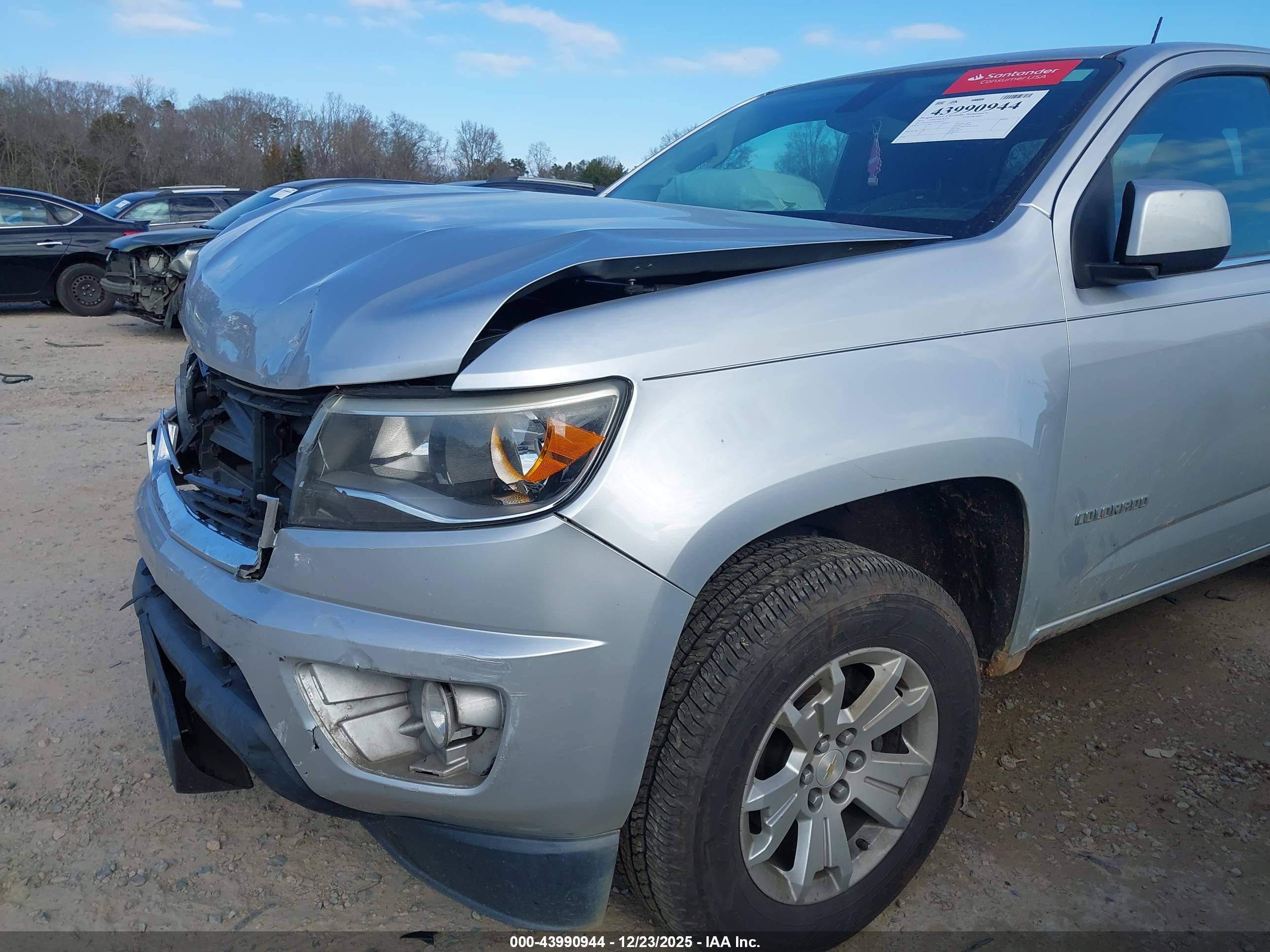 CHEVROLET COLORADO image 6
