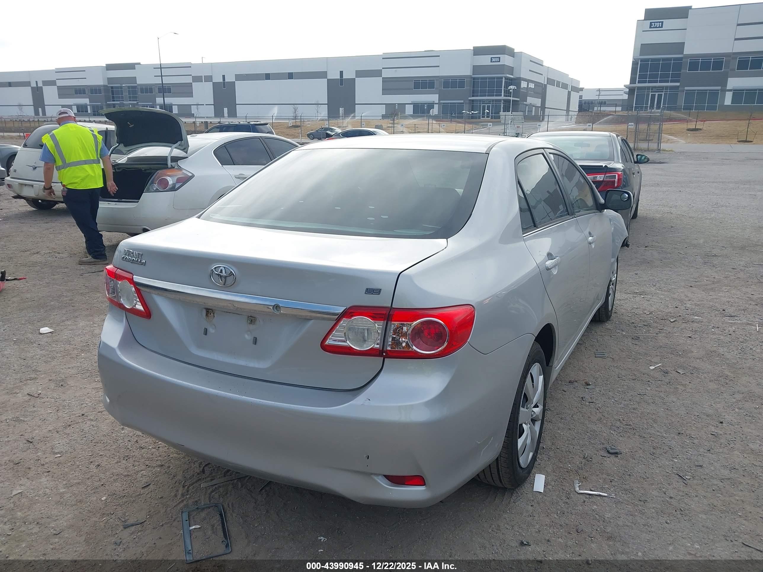 TOYOTA COROLLA image 4
