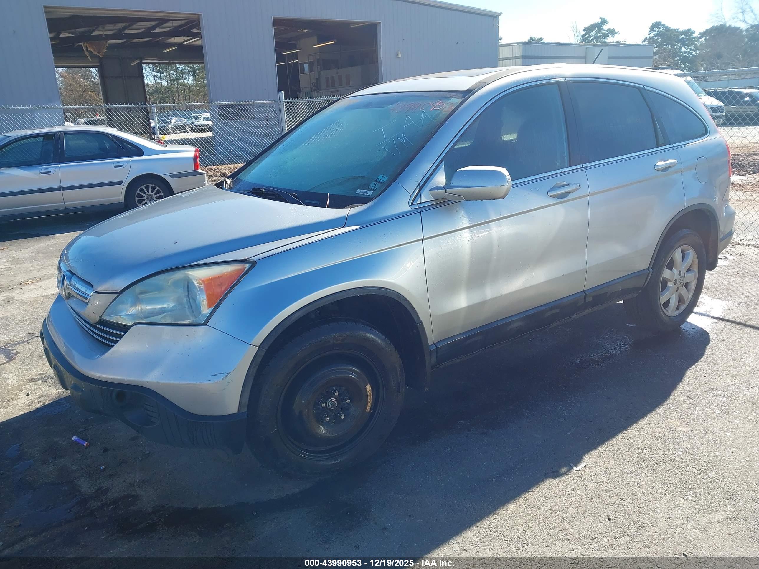 HONDA CR-V image 2