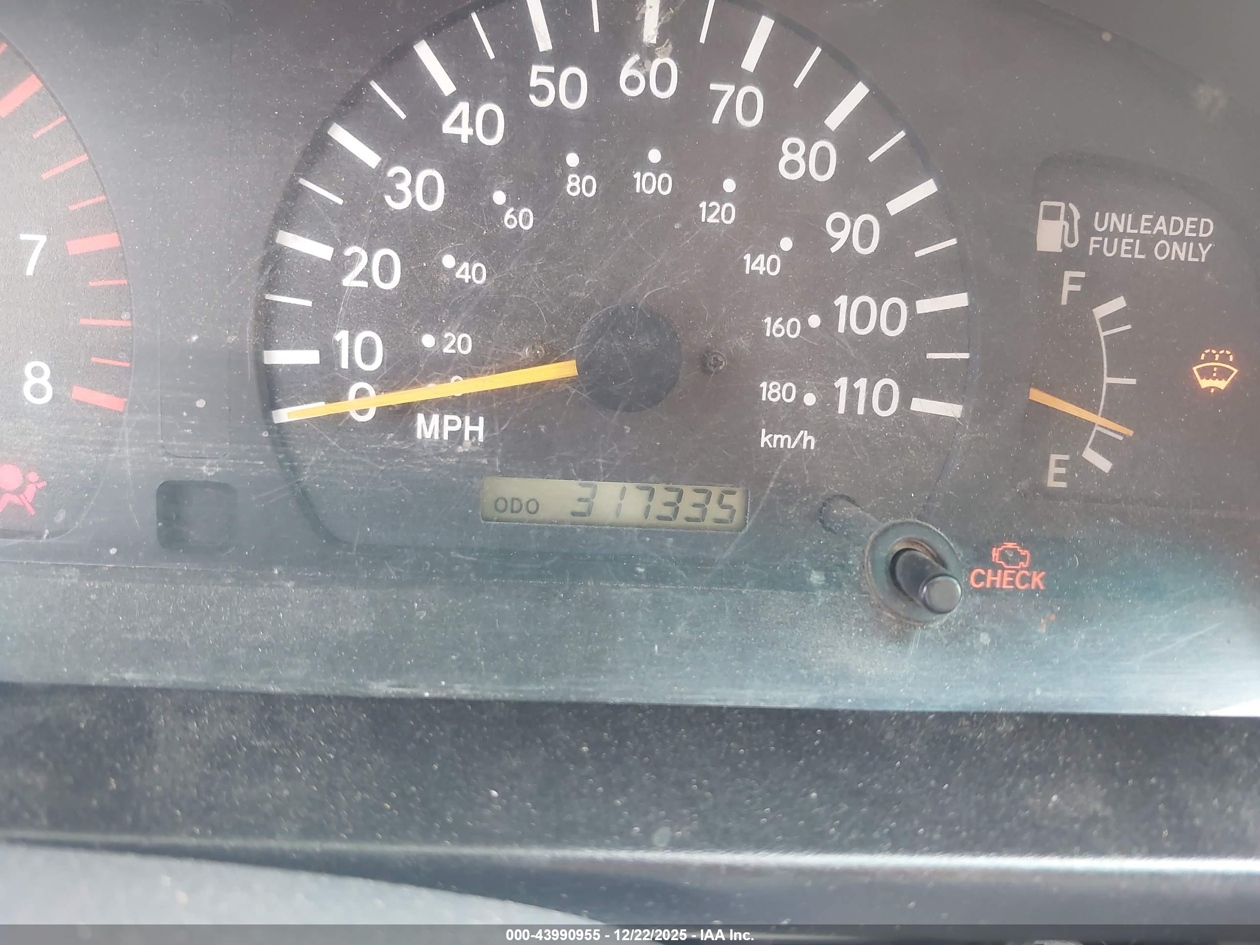 TOYOTA TACOMA image 7
