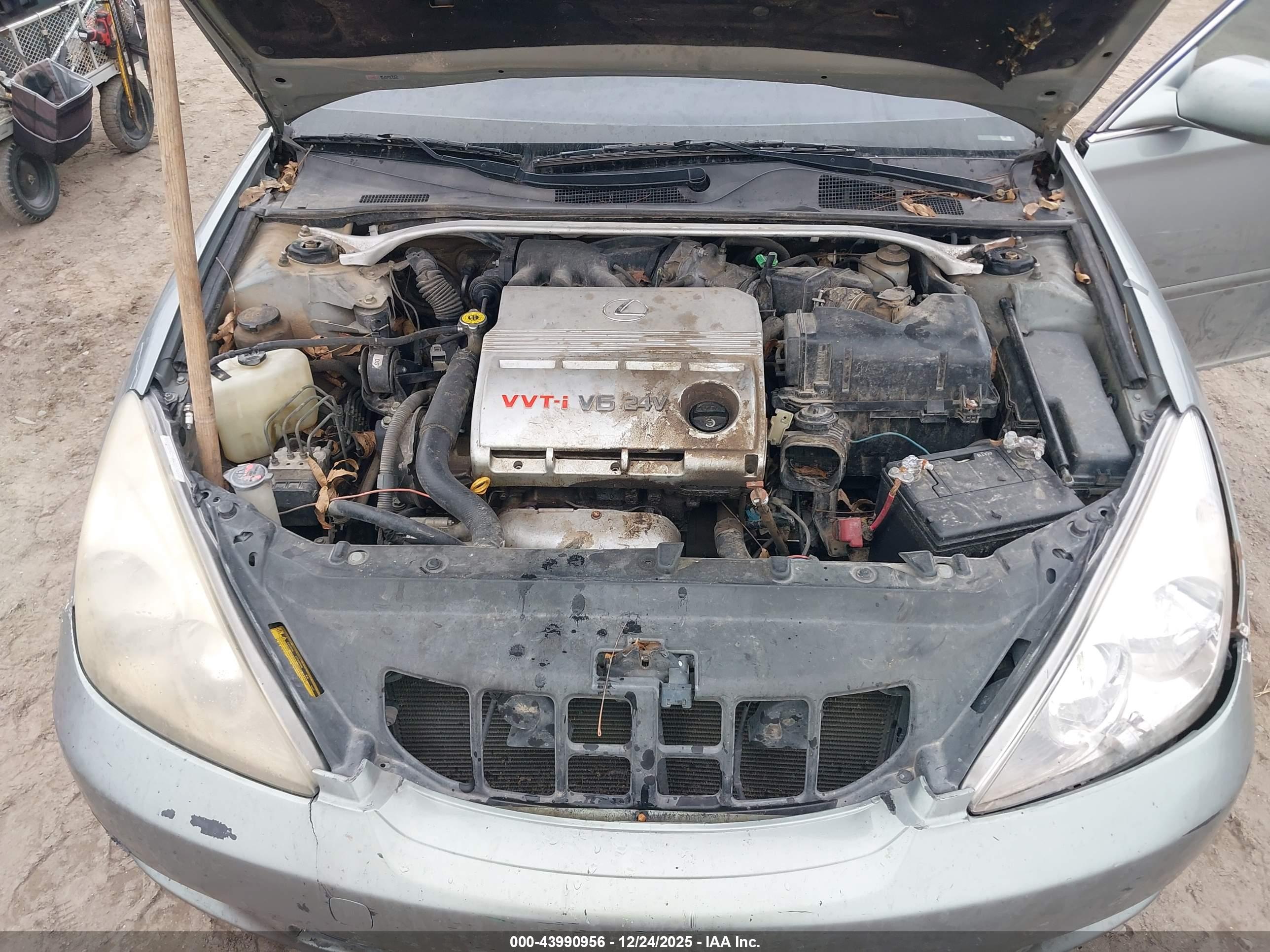 LEXUS ES image 10