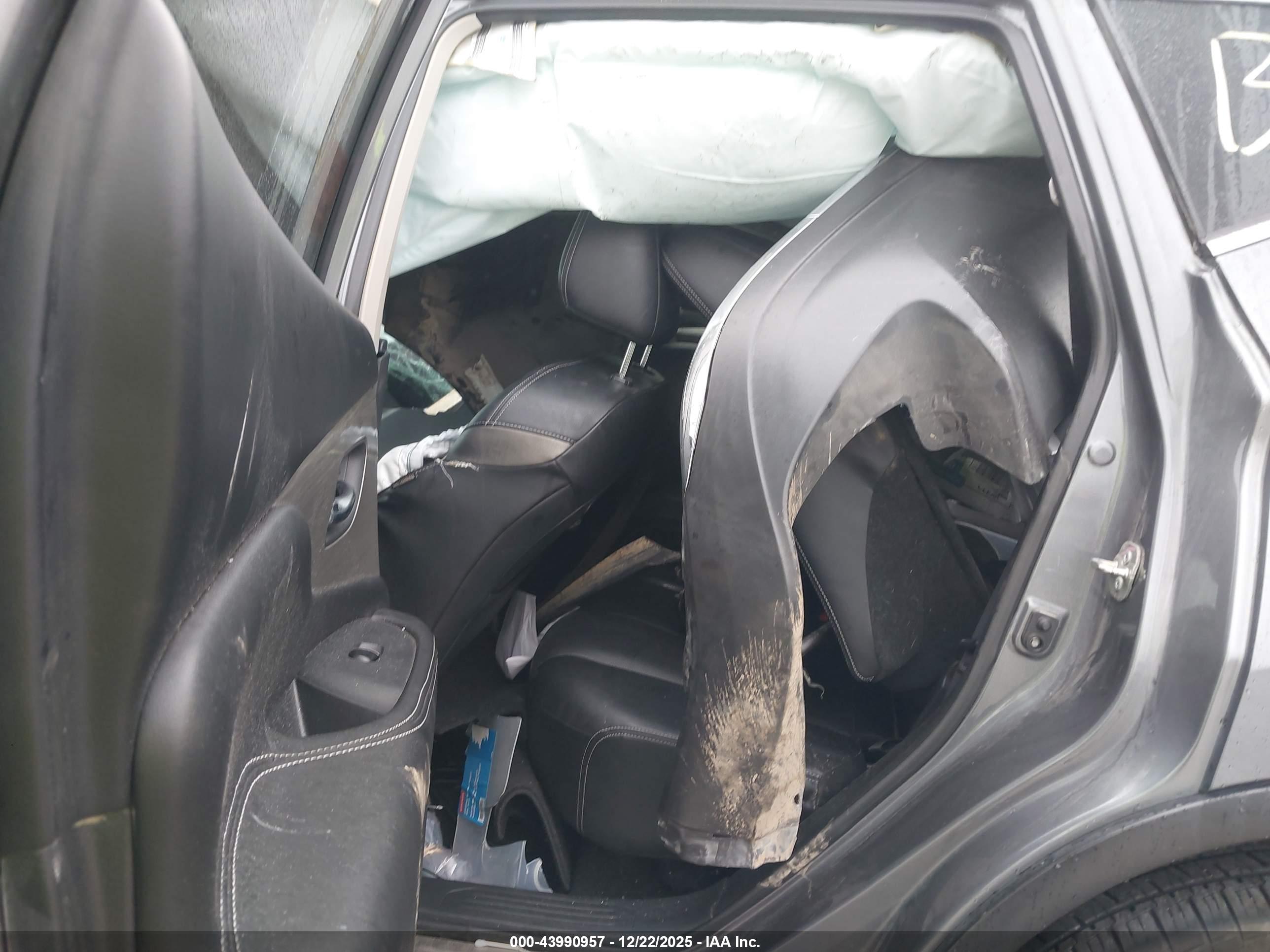 NISSAN MURANO image 8