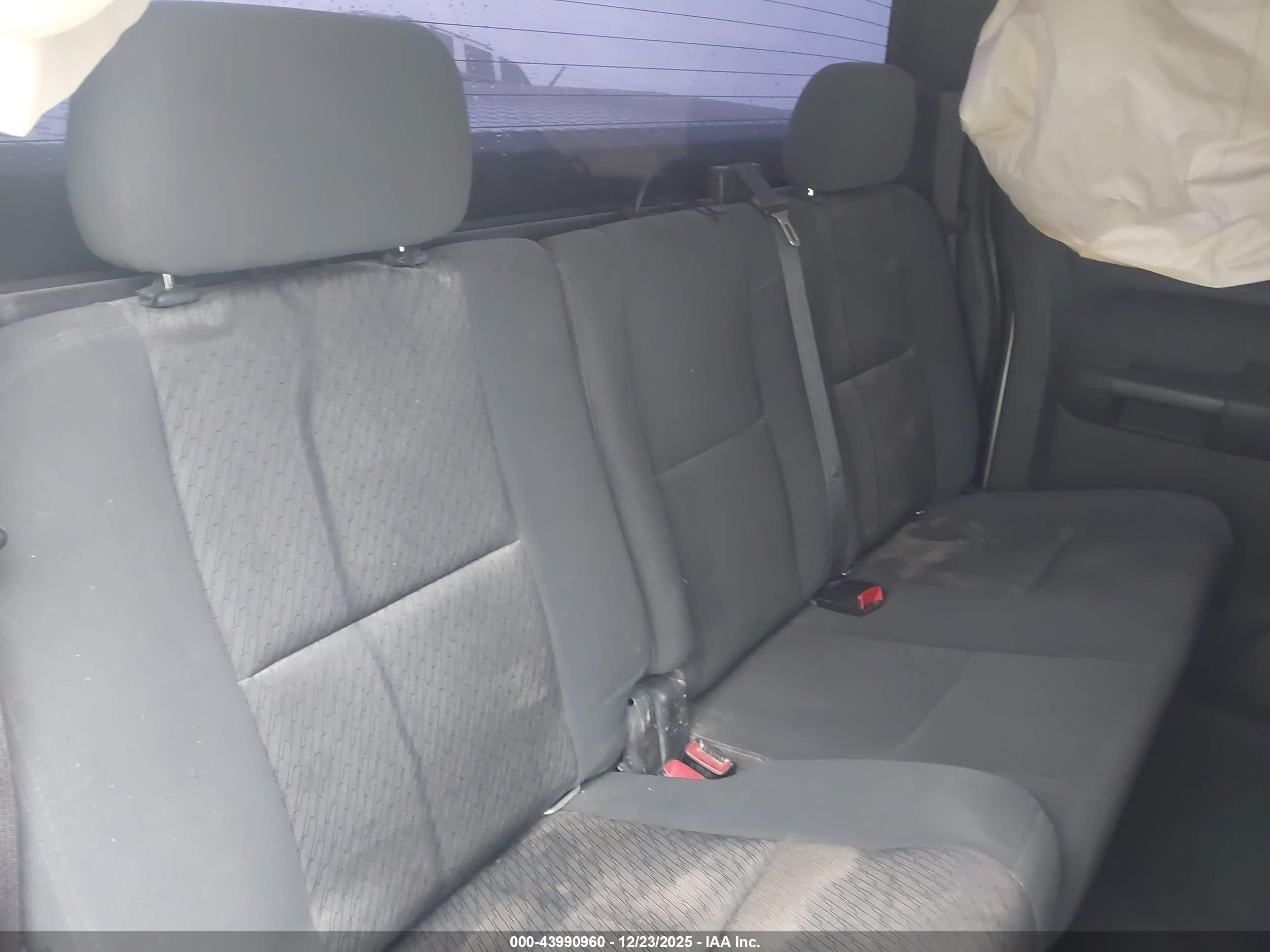 GMC SIERRA image 8