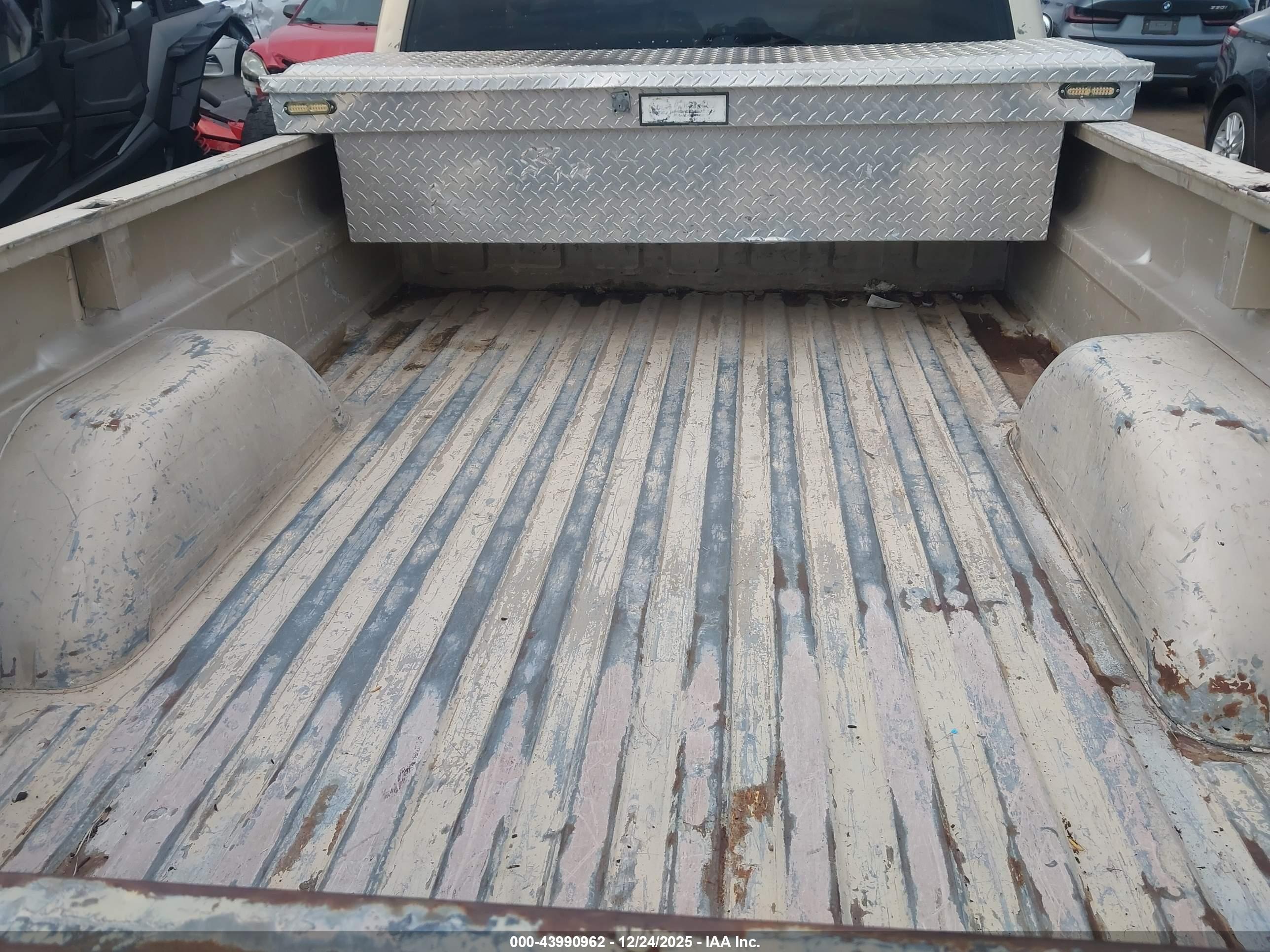 CHEVROLET GMT-400 image 8