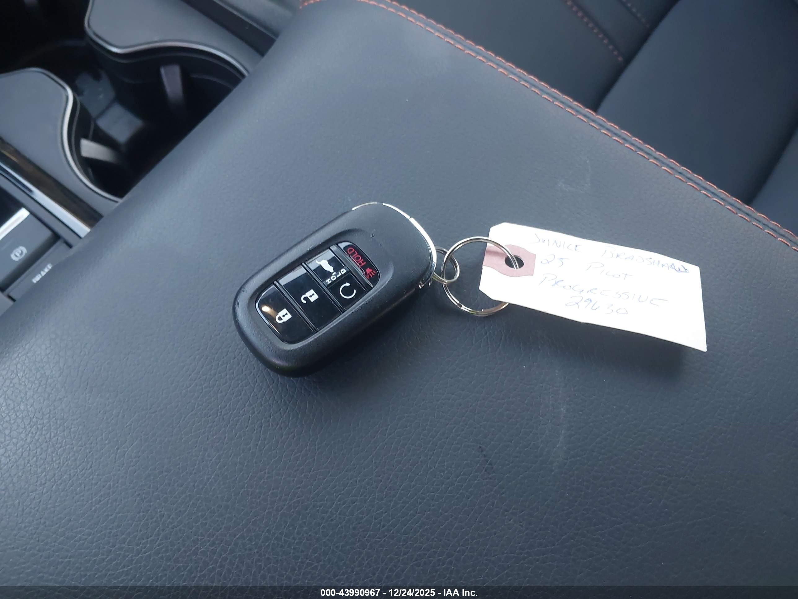 HONDA PILOT image 11