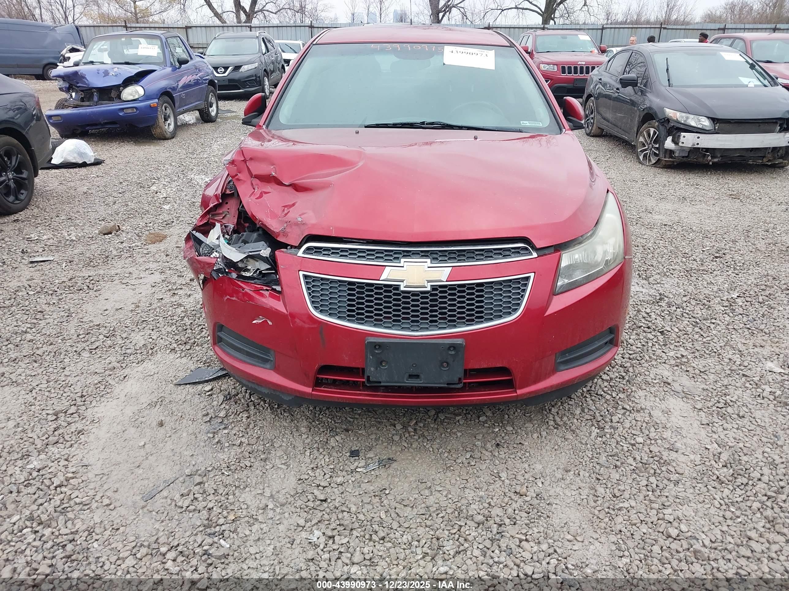 CHEVROLET CRUZE image 6