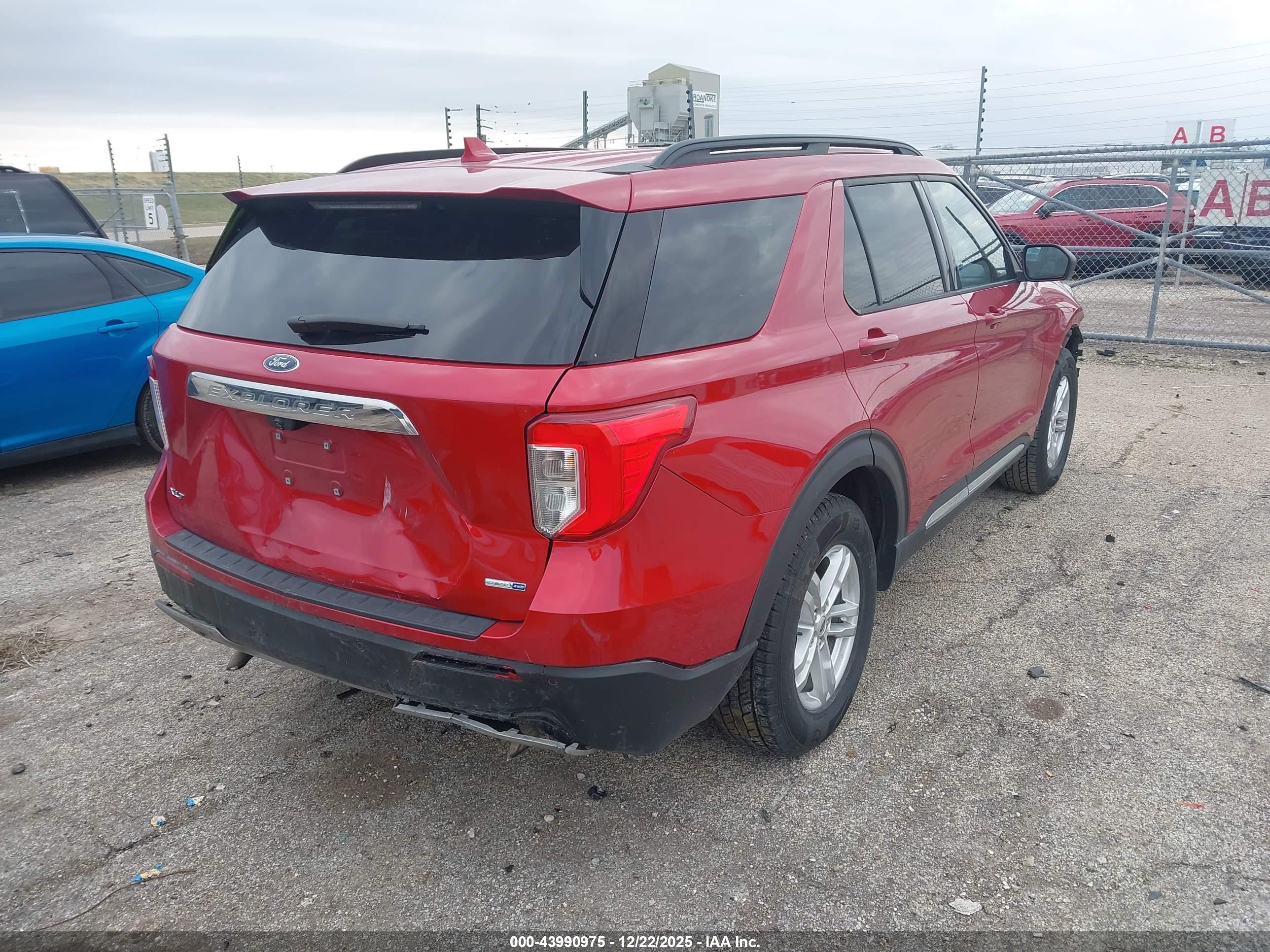 FORD EXPLORER image 4