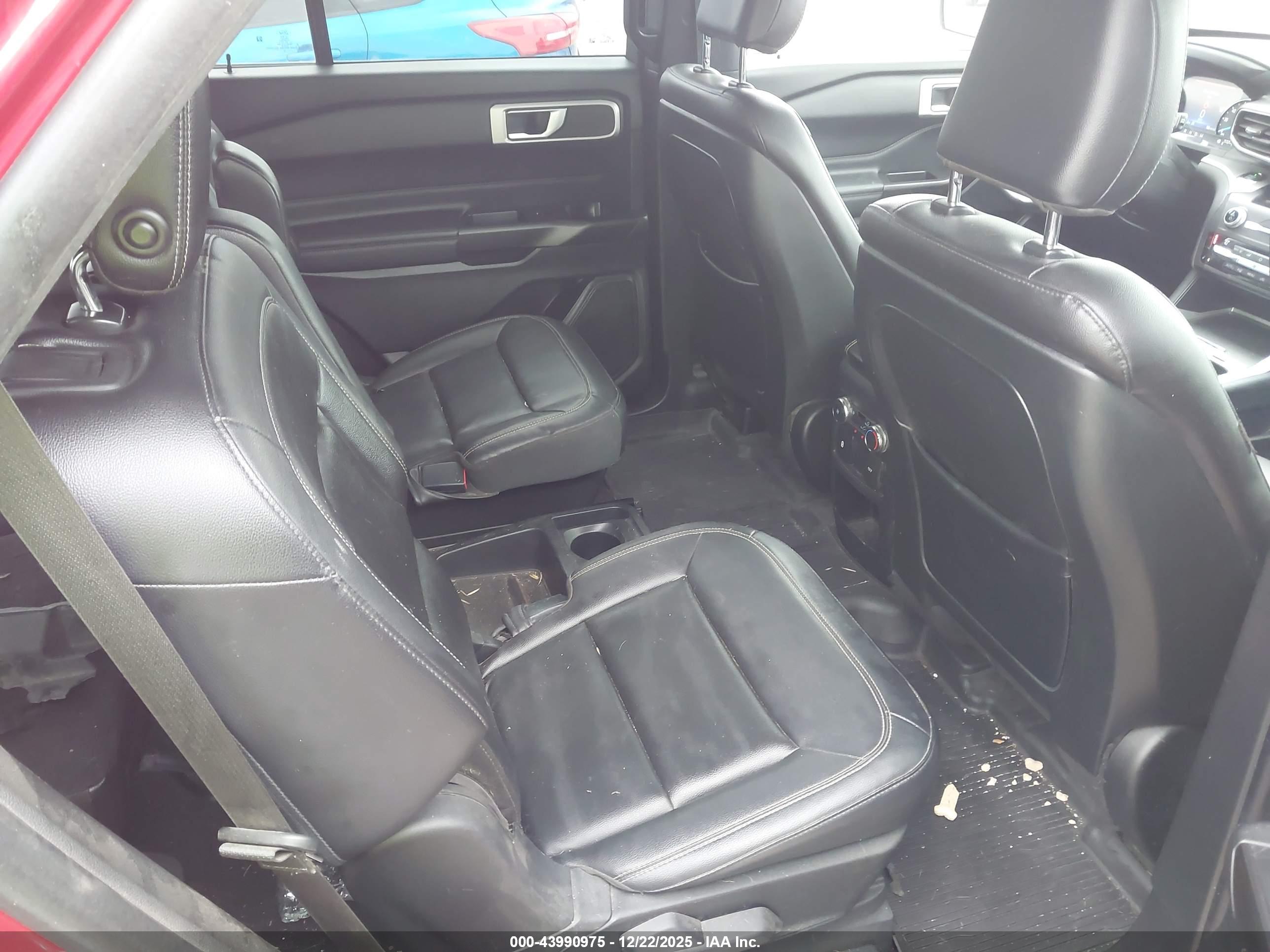 FORD EXPLORER image 8