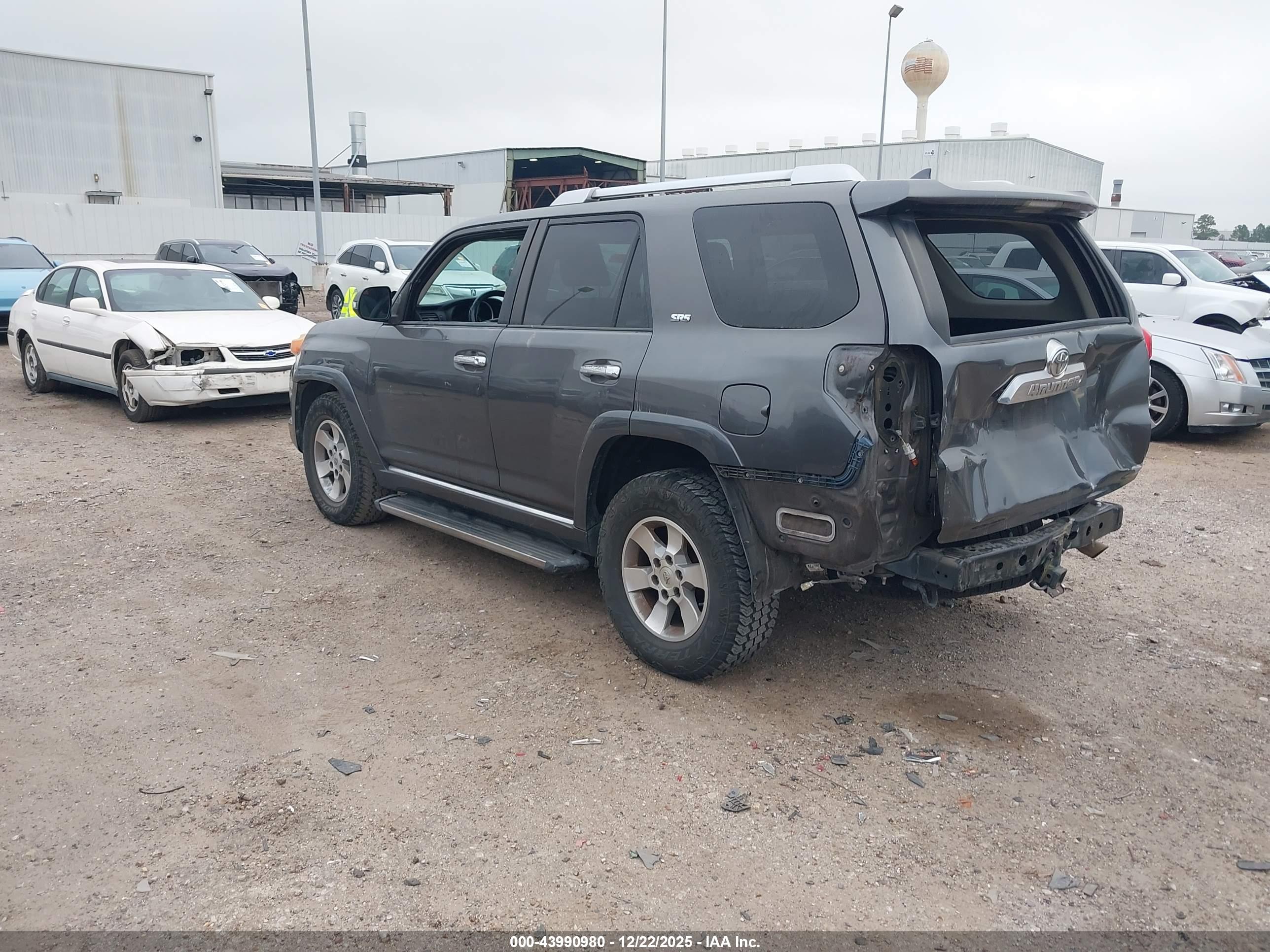 TOYOTA 4RUNNER image 3