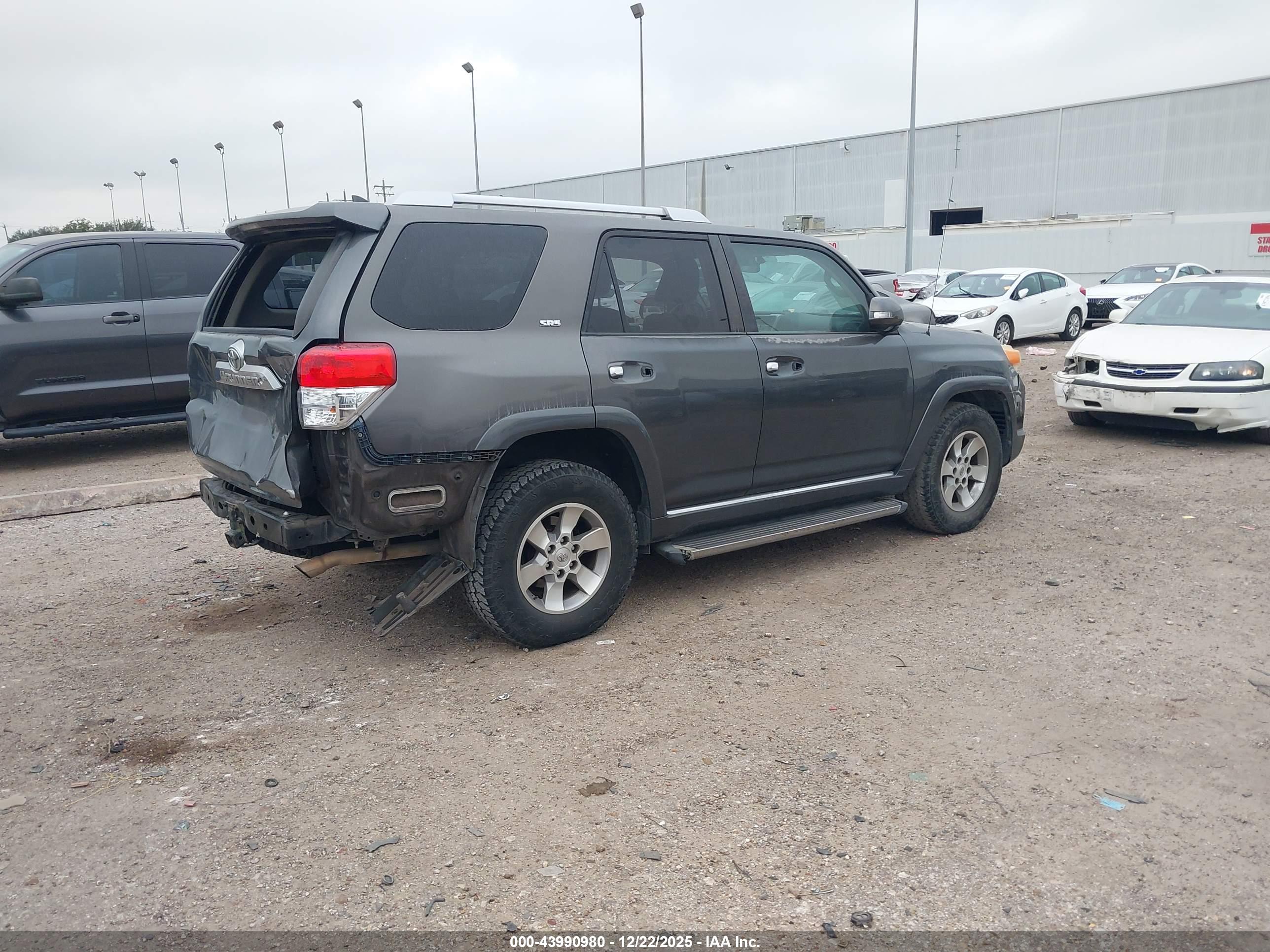 TOYOTA 4RUNNER image 4
