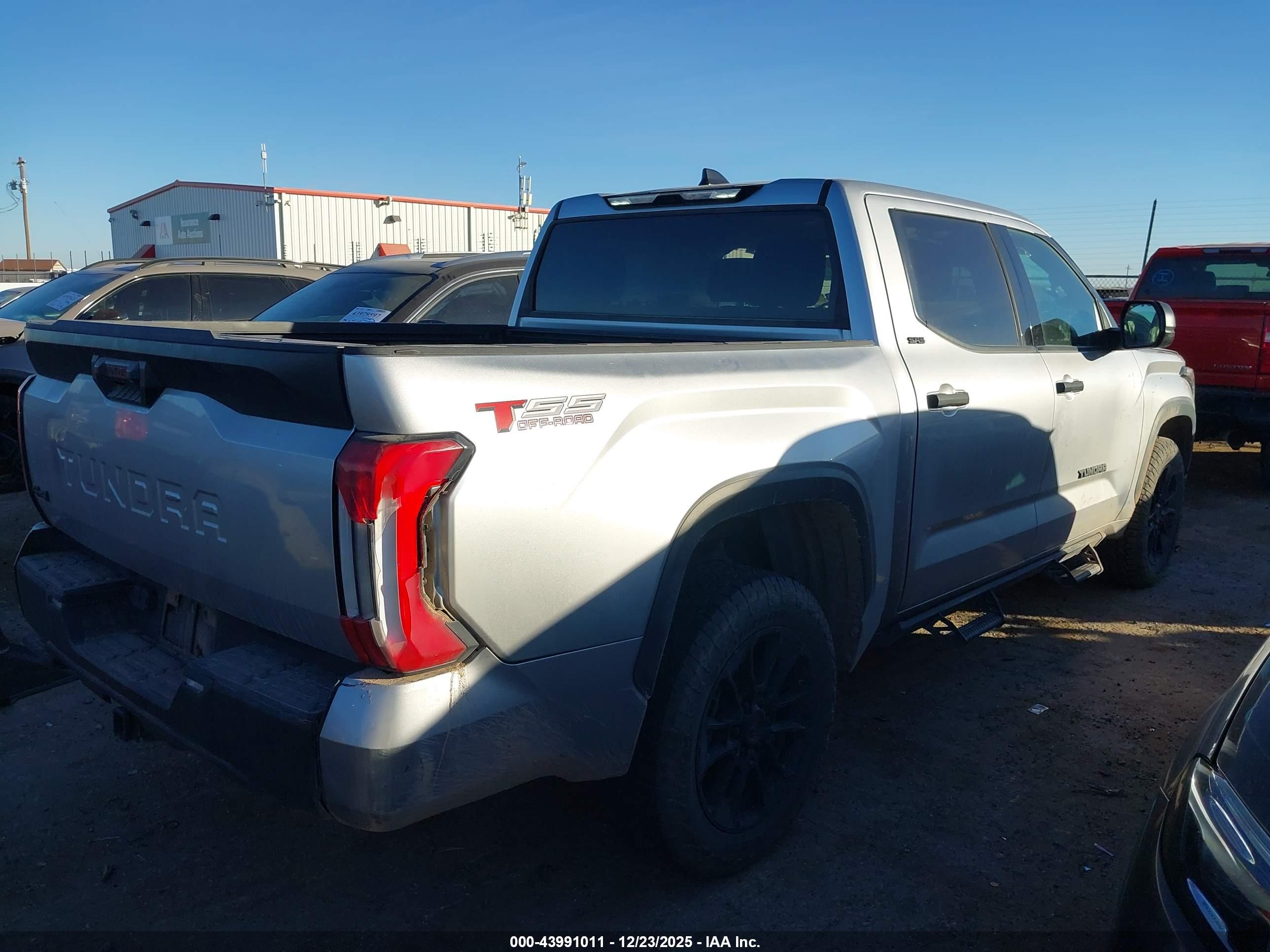 TOYOTA TUNDRA image 4