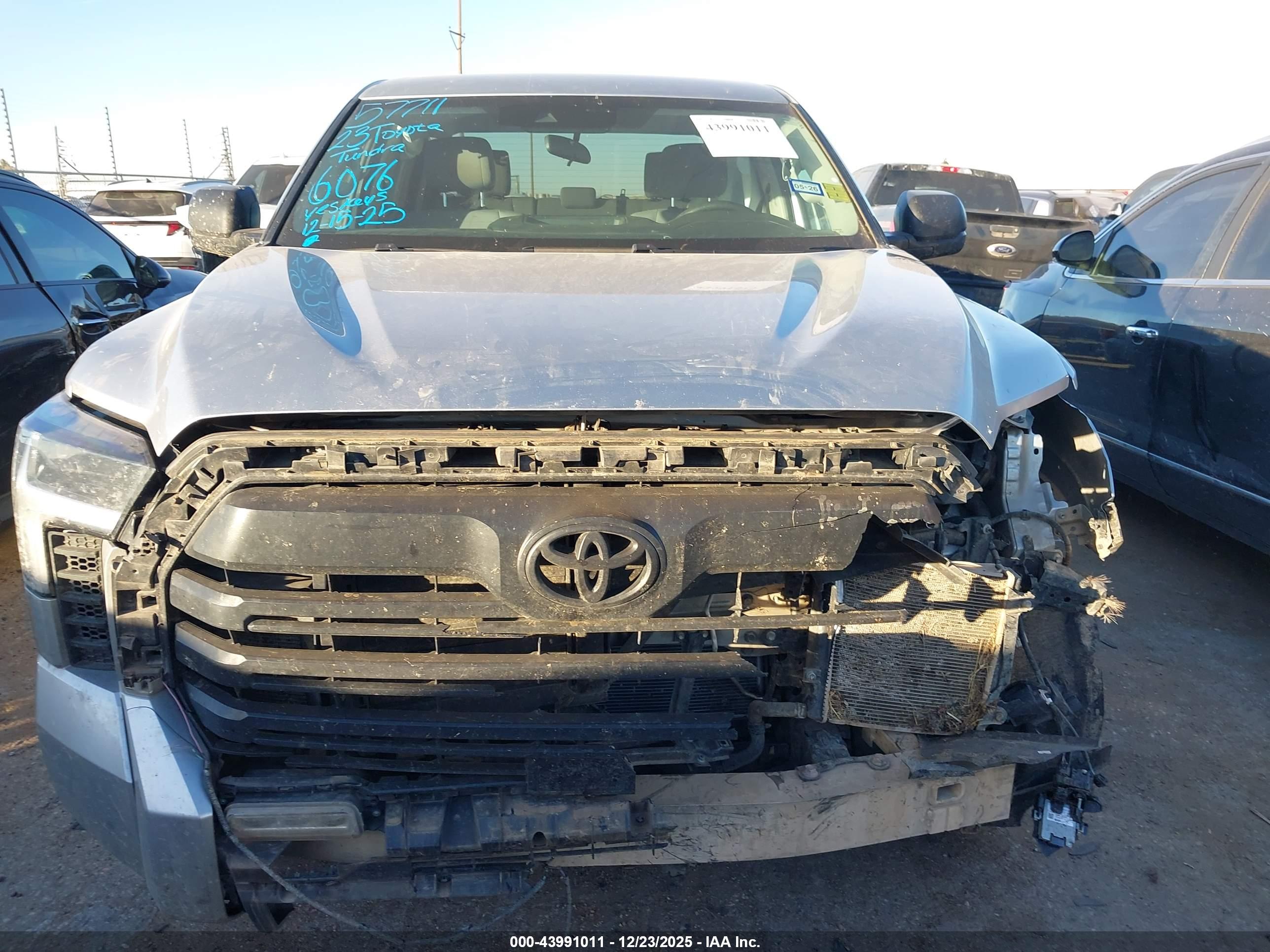 TOYOTA TUNDRA image 6