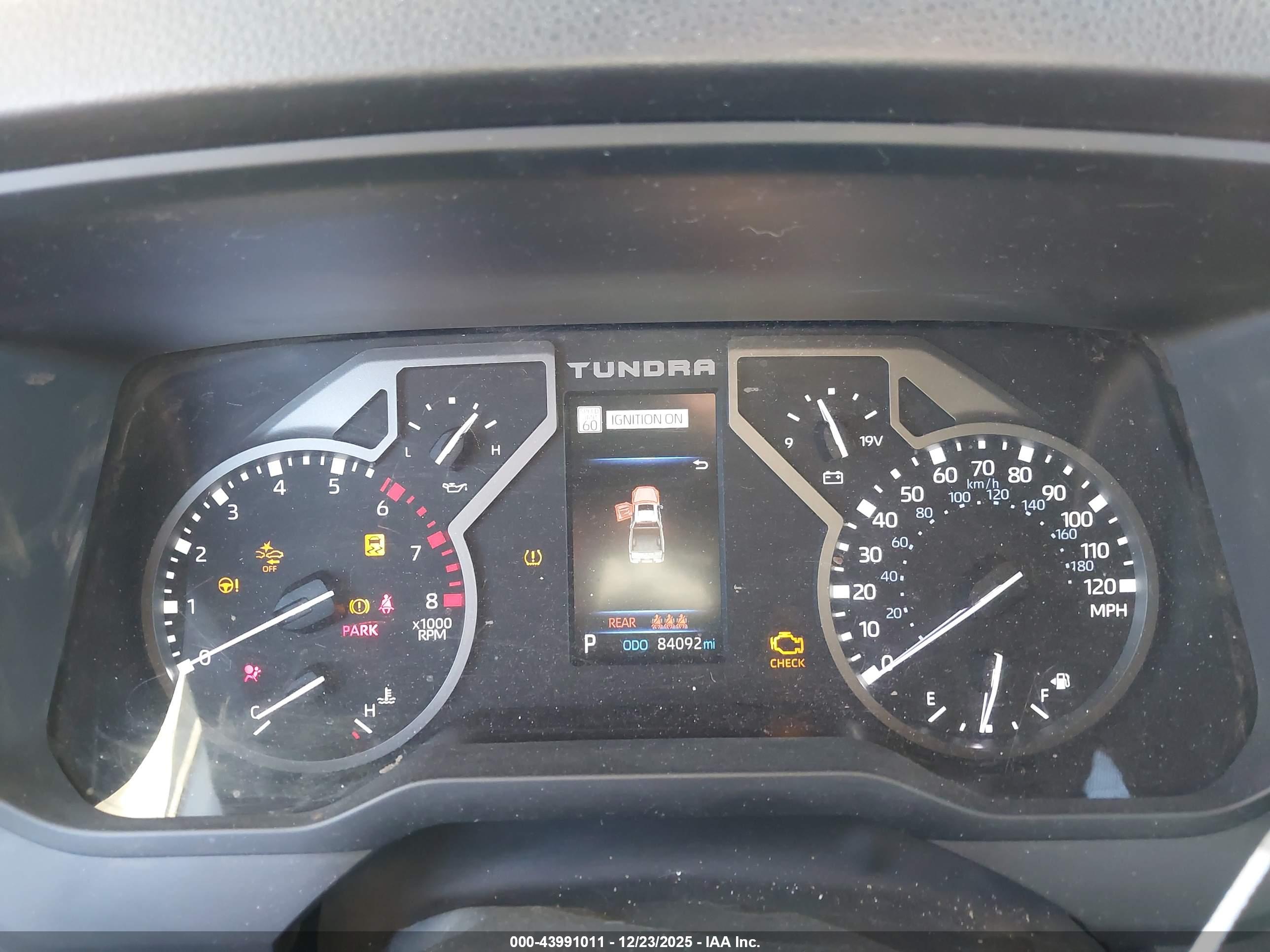 TOYOTA TUNDRA image 7