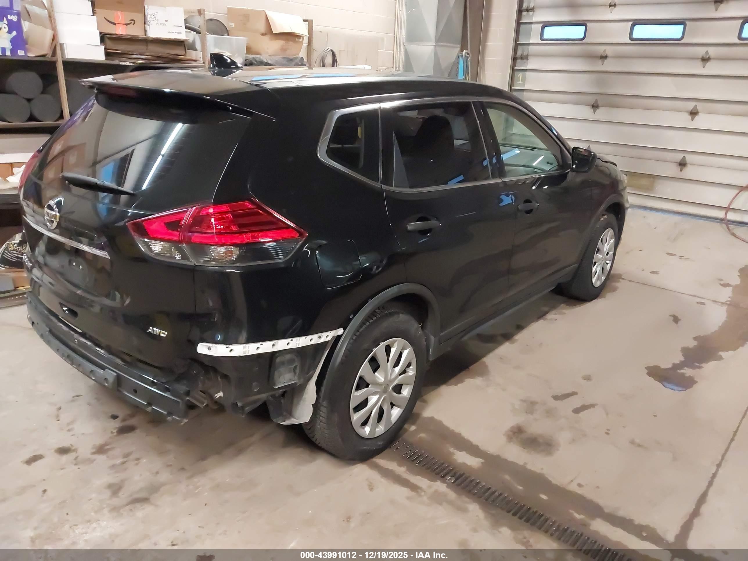 NISSAN ROGUE image 4
