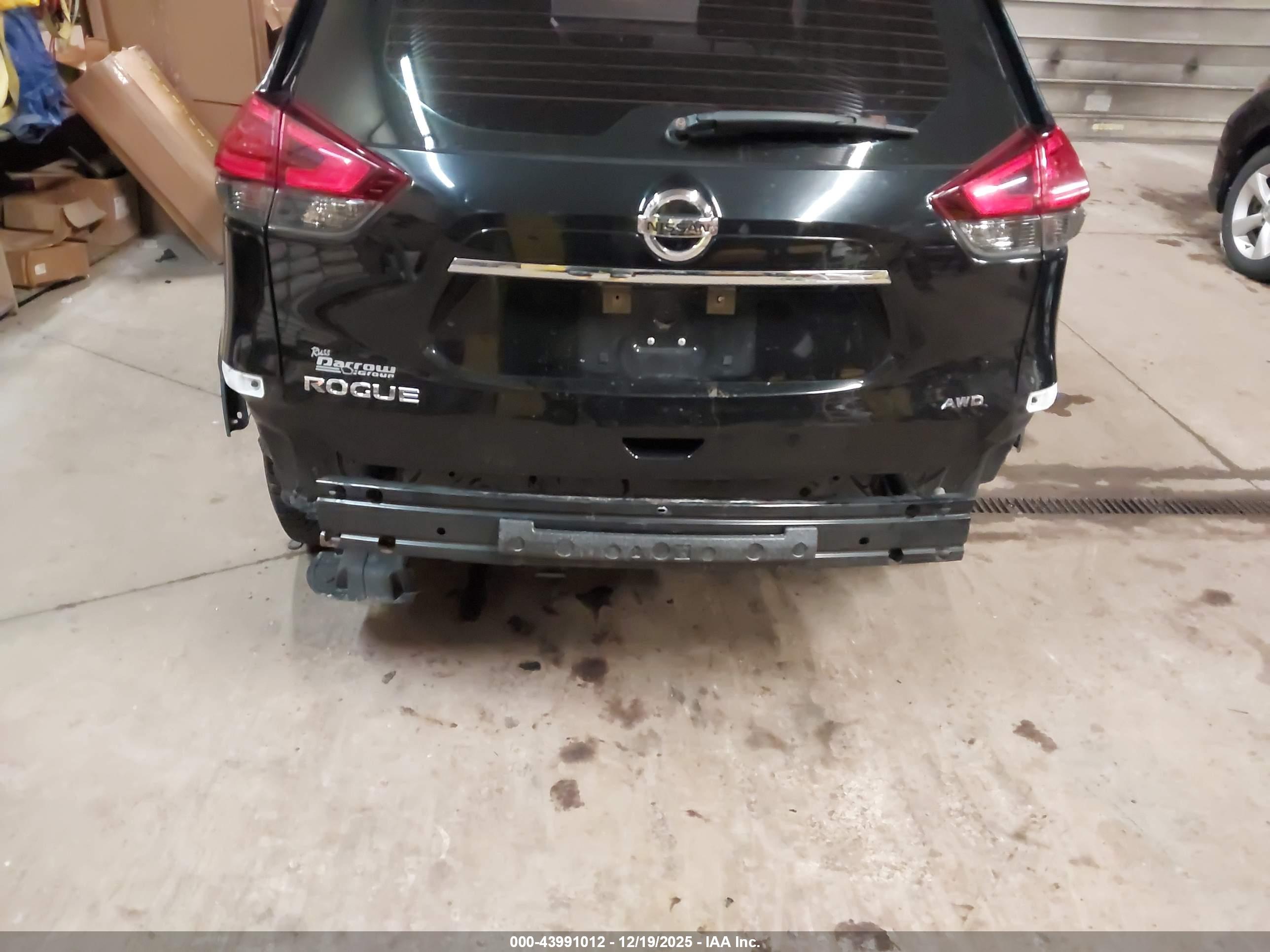 NISSAN ROGUE image 6