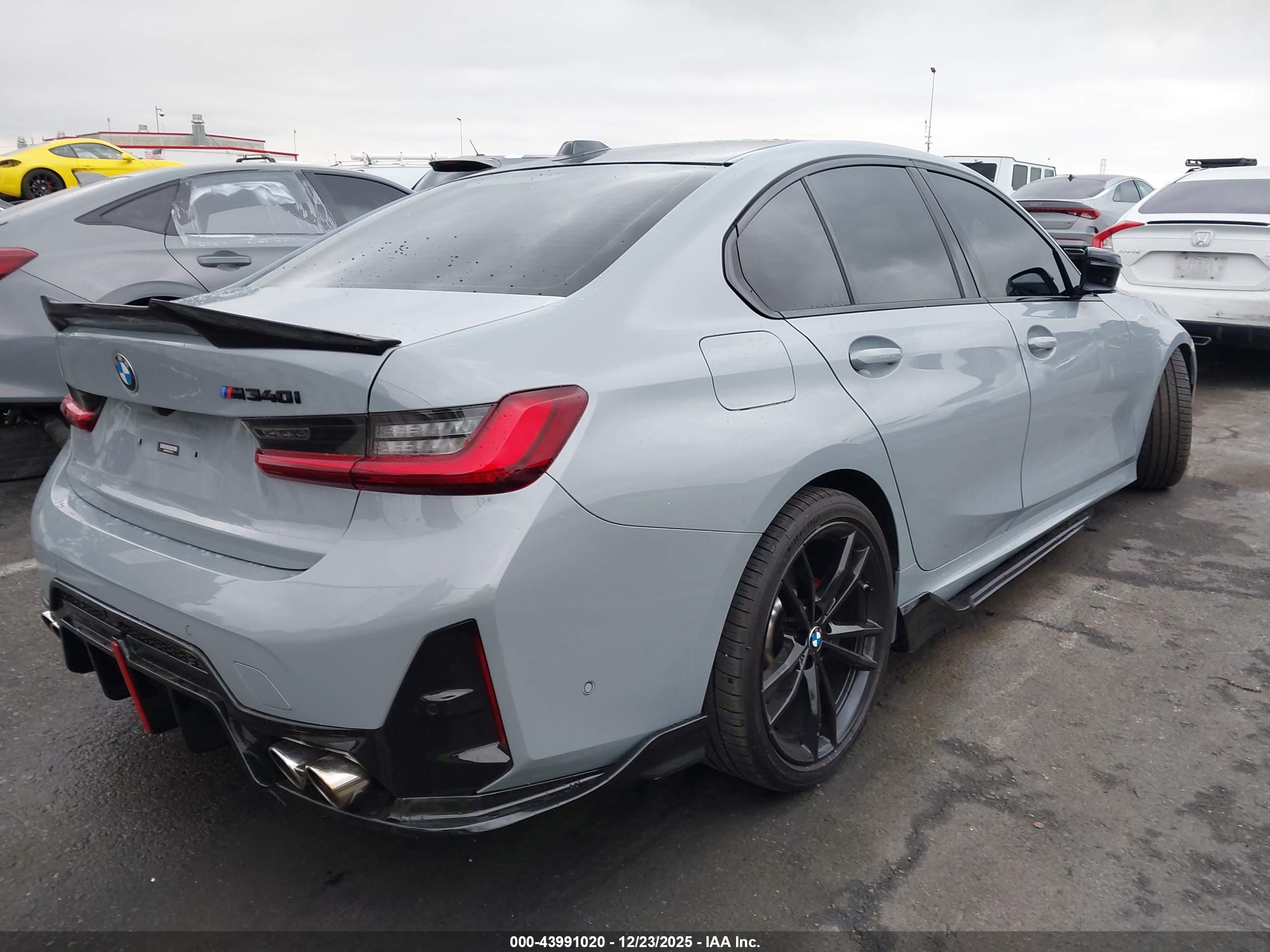 BMW 3 image 4