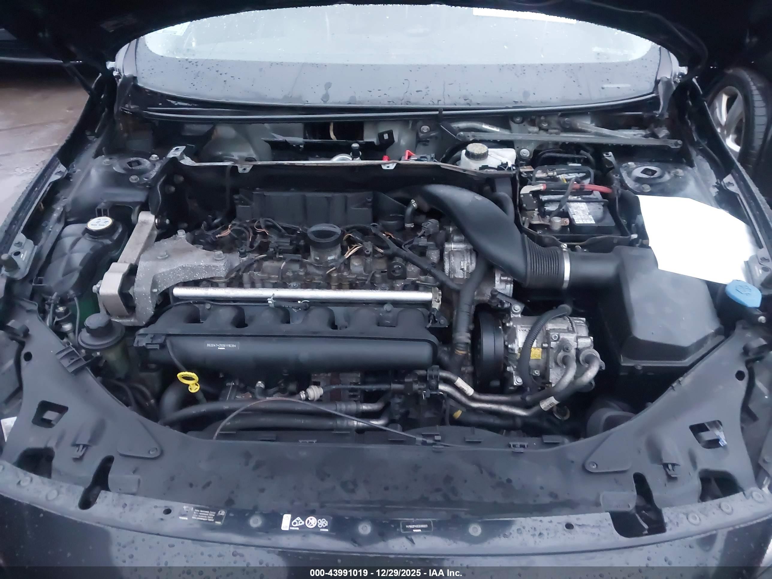 VOLVO S60 image 10
