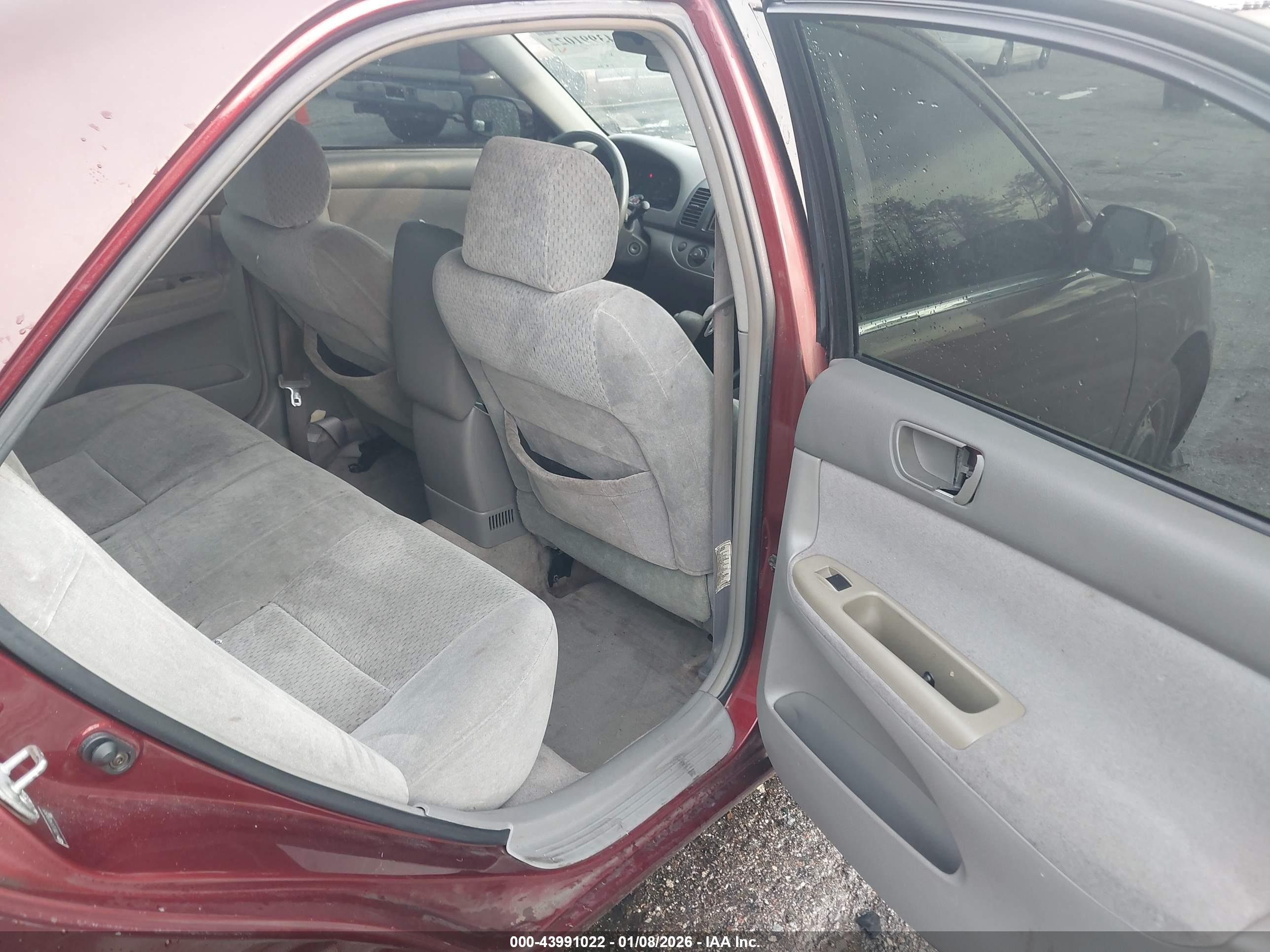 TOYOTA CAMRY image 8