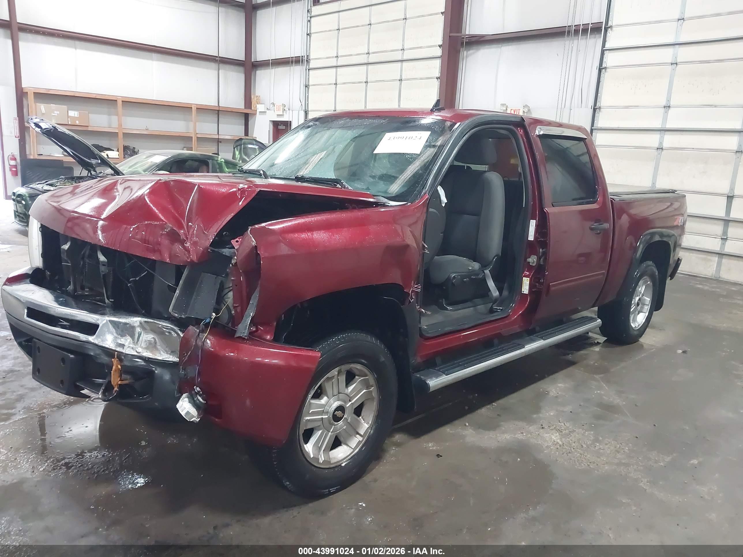 CHEVROLET SILVERADO image 2