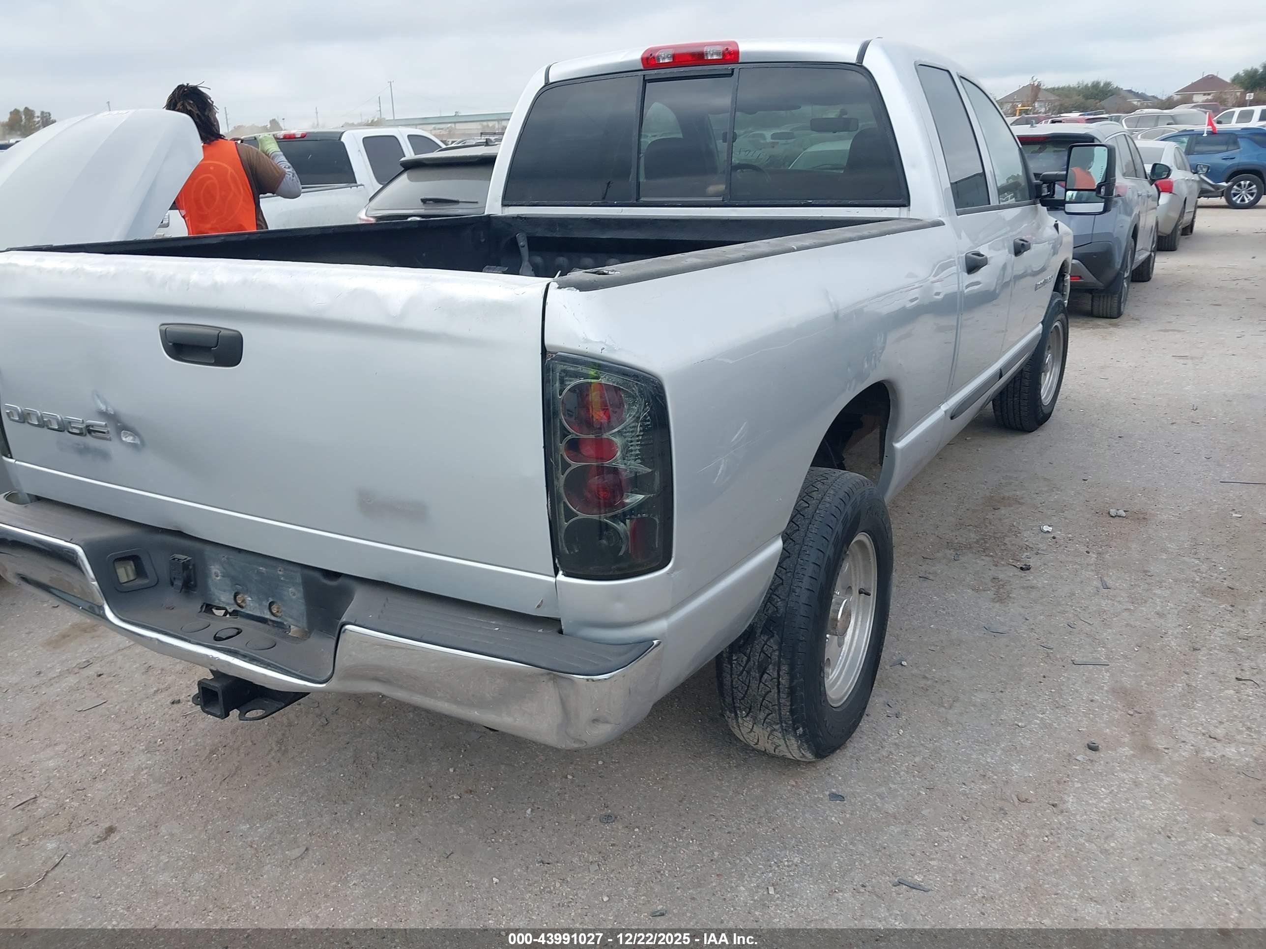 DODGE RAM image 4