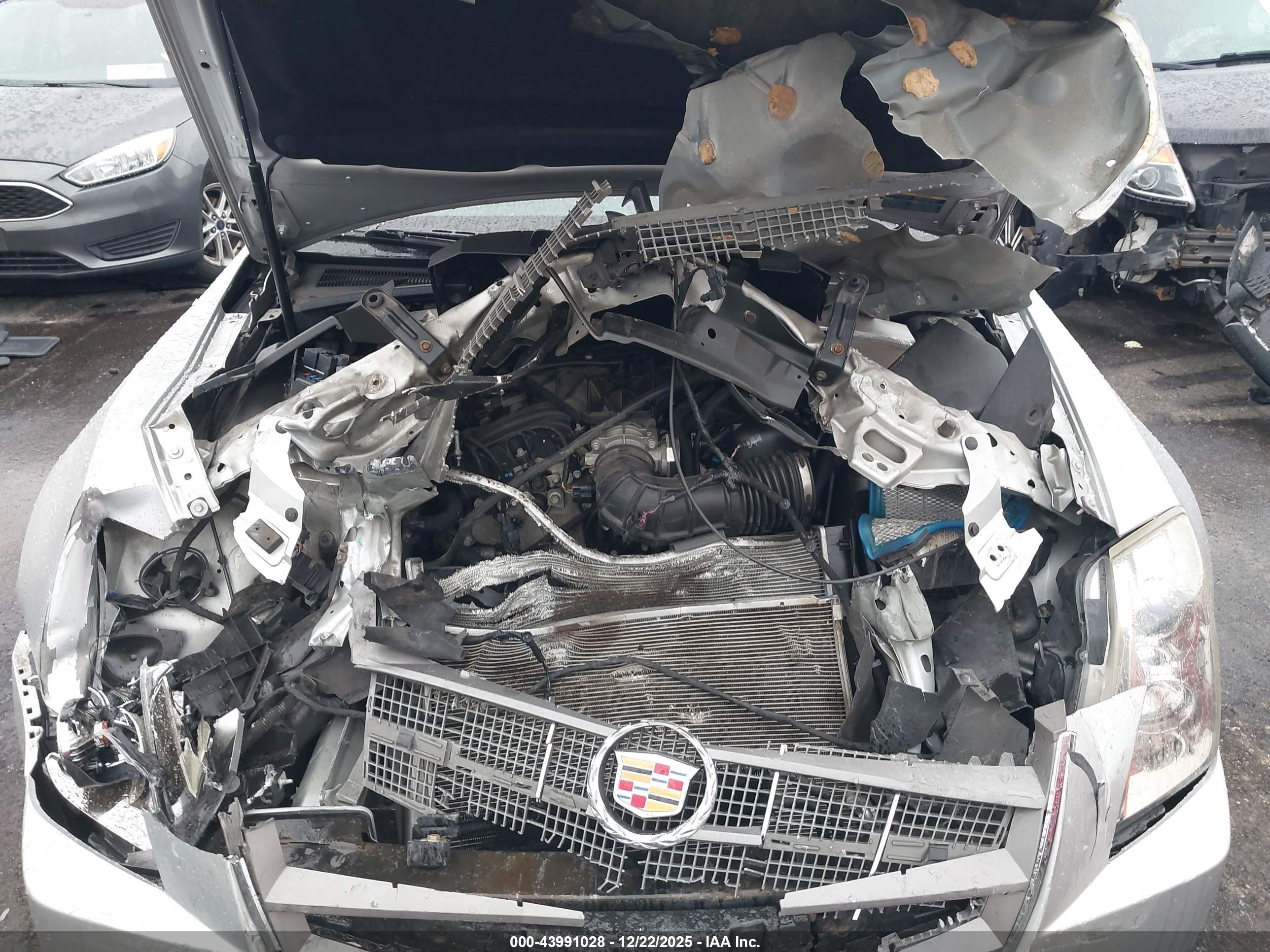 CADILLAC CTS image 10