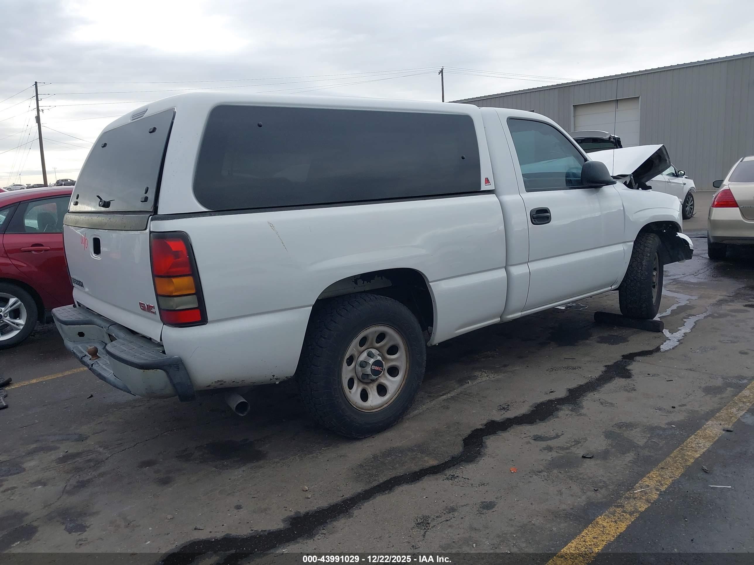 GMC SIERRA image 4