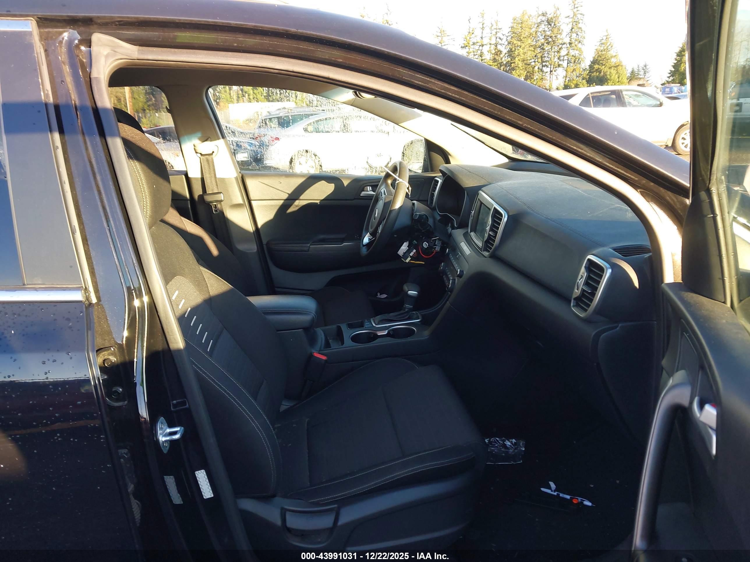 KIA SPORTAGE image 5