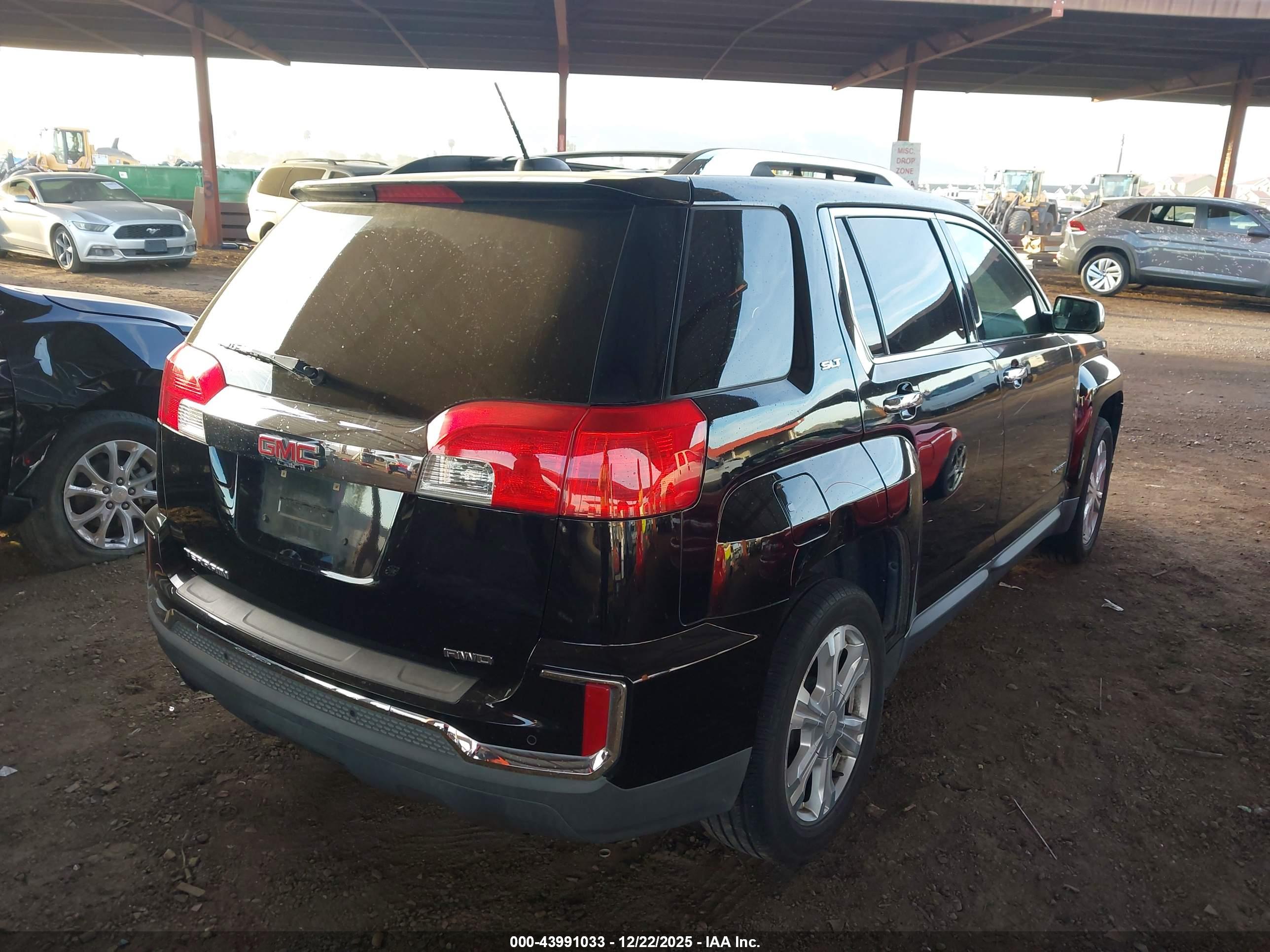GMC TERRAIN image 4