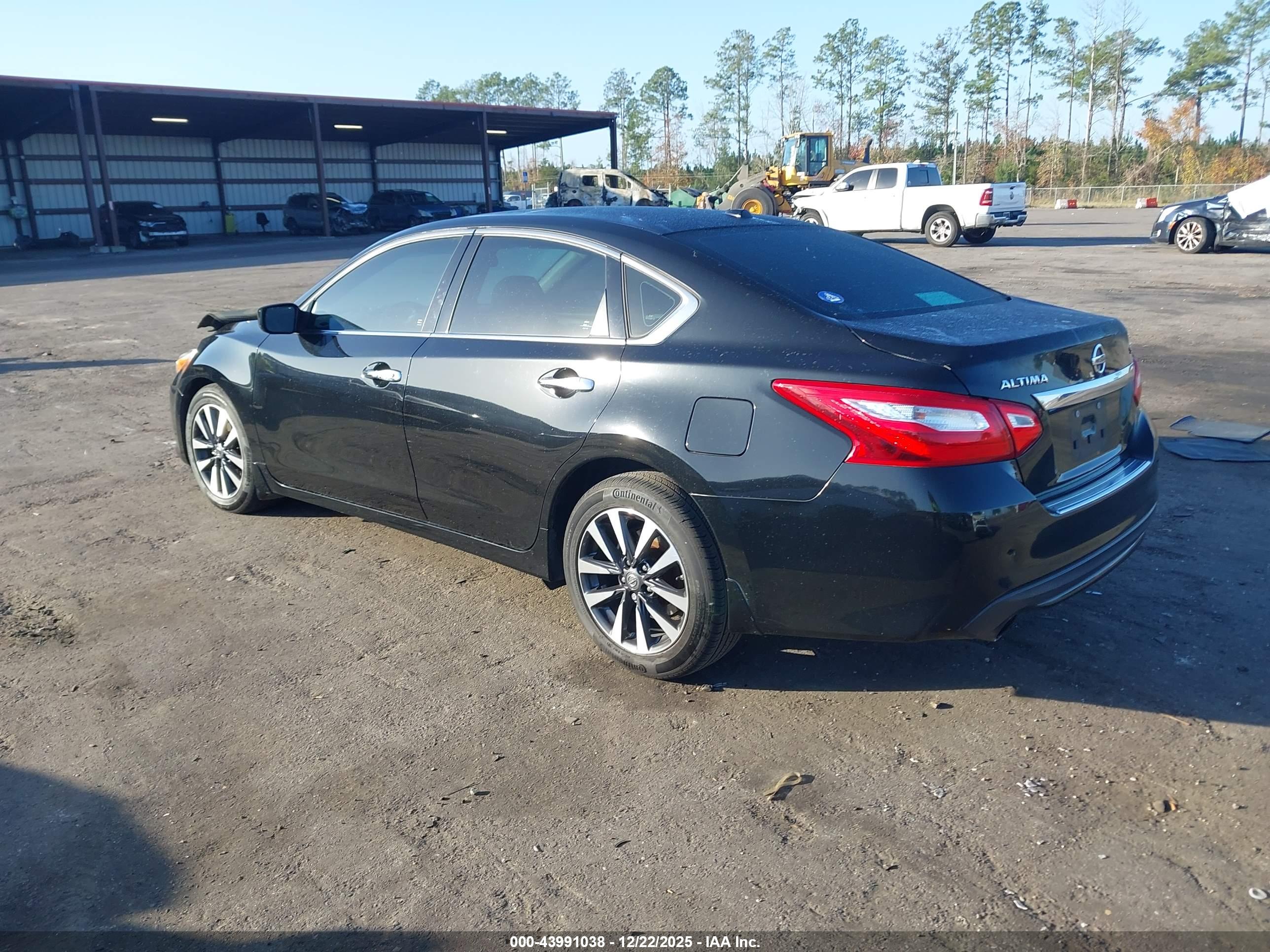 NISSAN ALTIMA image 3